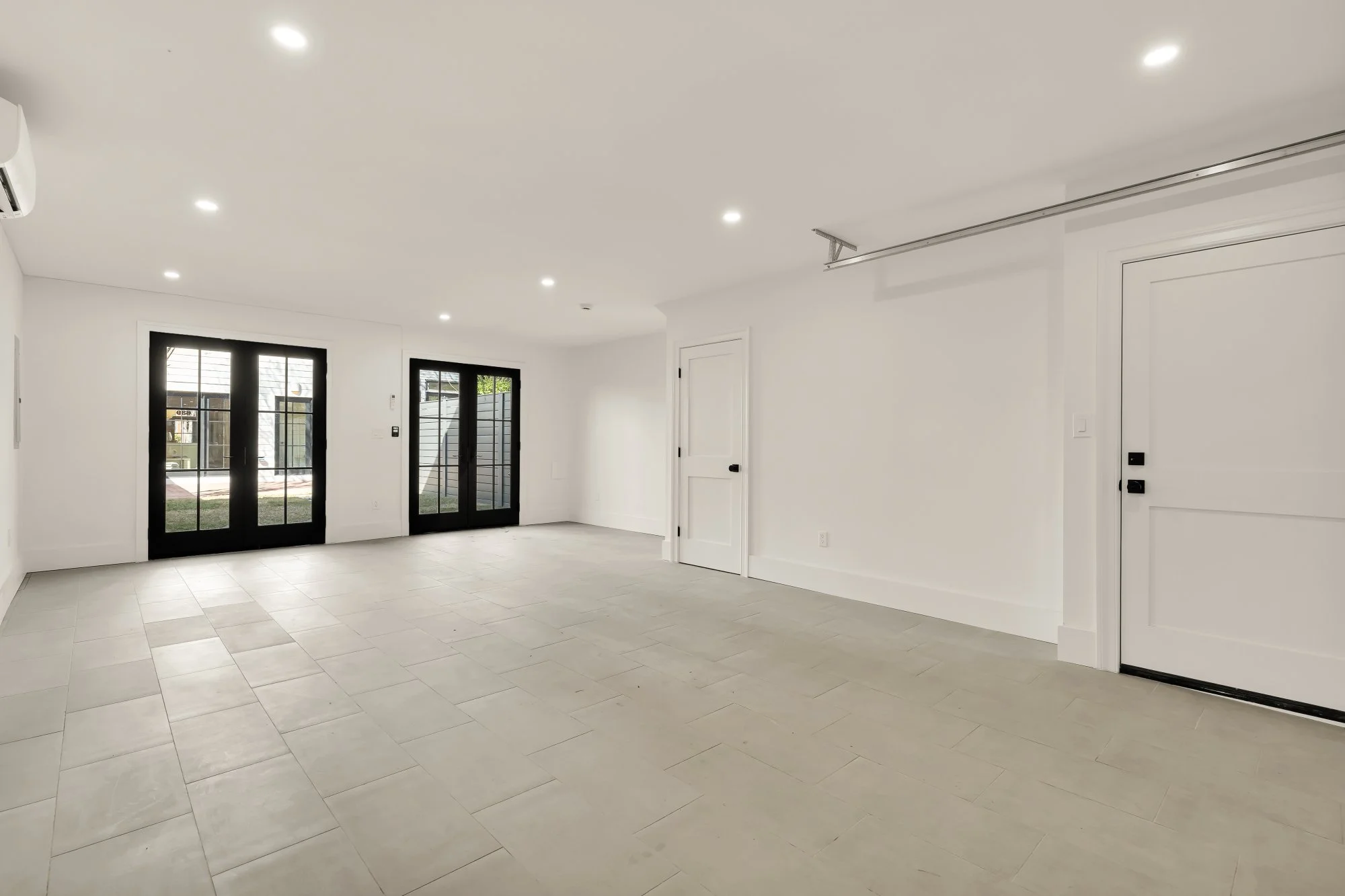 639 A St SE-0080.jpg