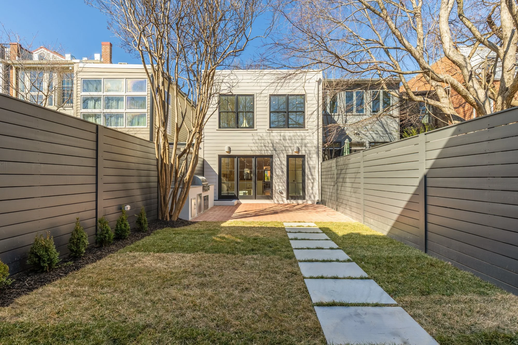 639 A St SE-0032.jpg