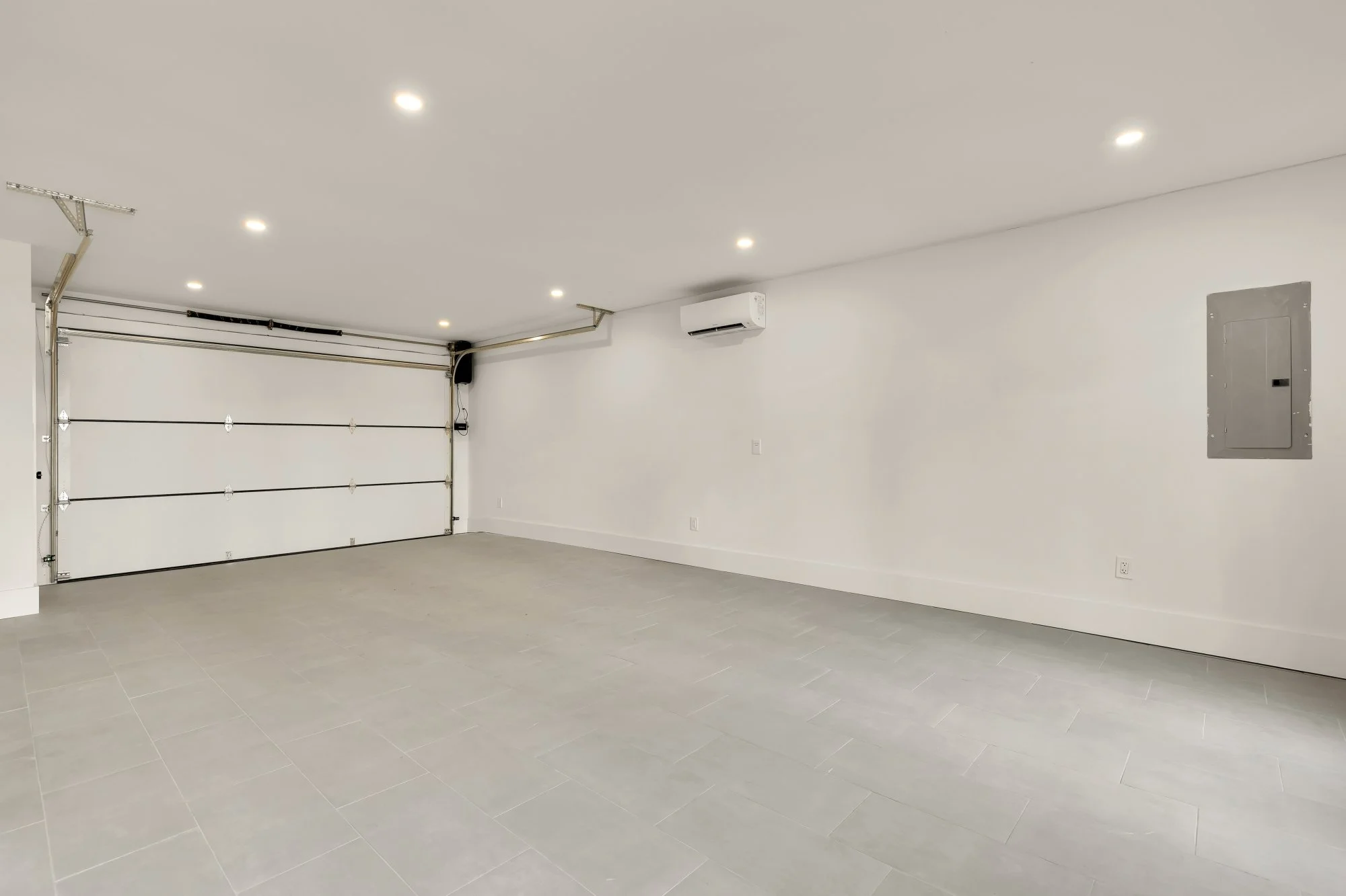 639 A St SE-0079.jpg