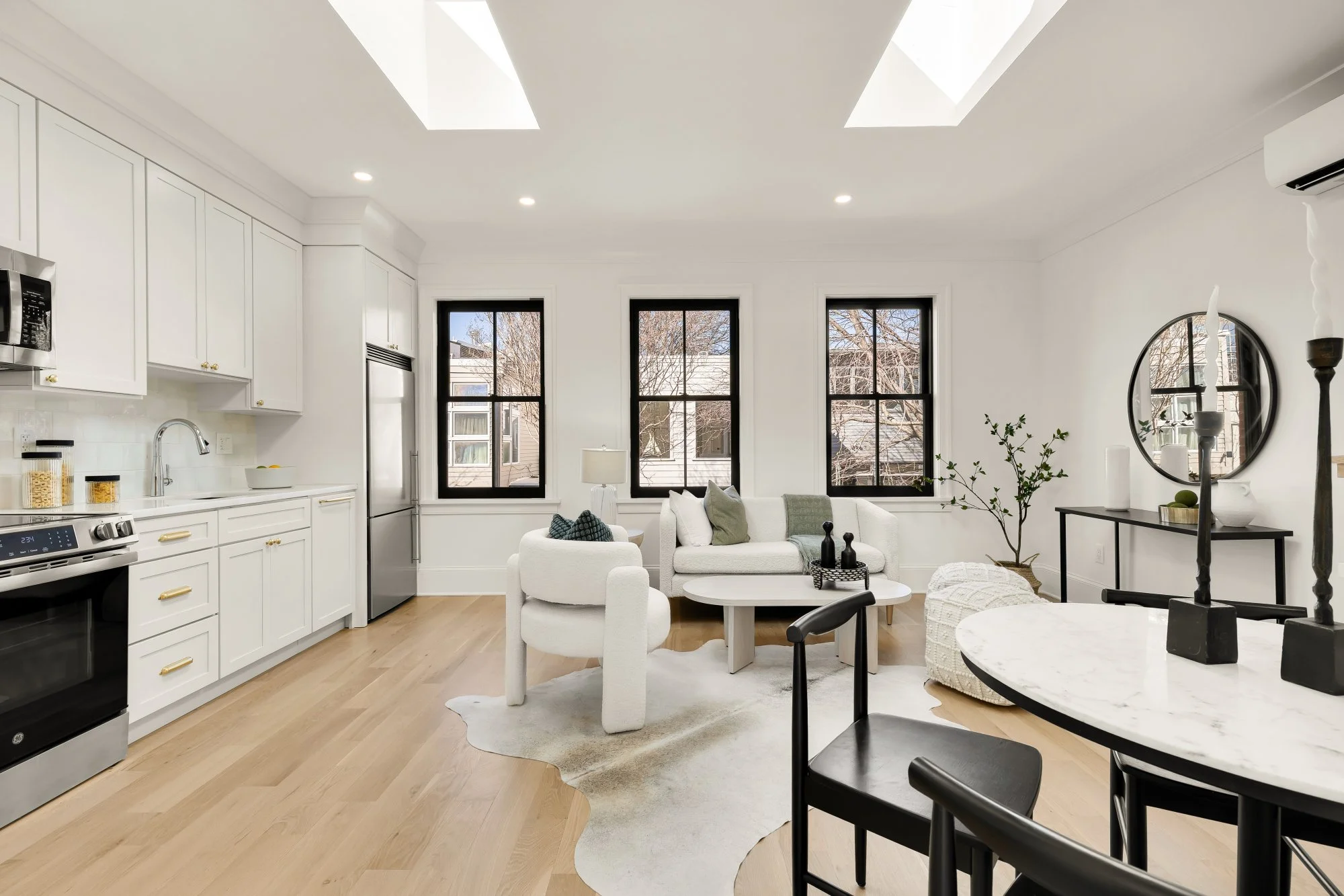 639 A St SE-0073.jpg