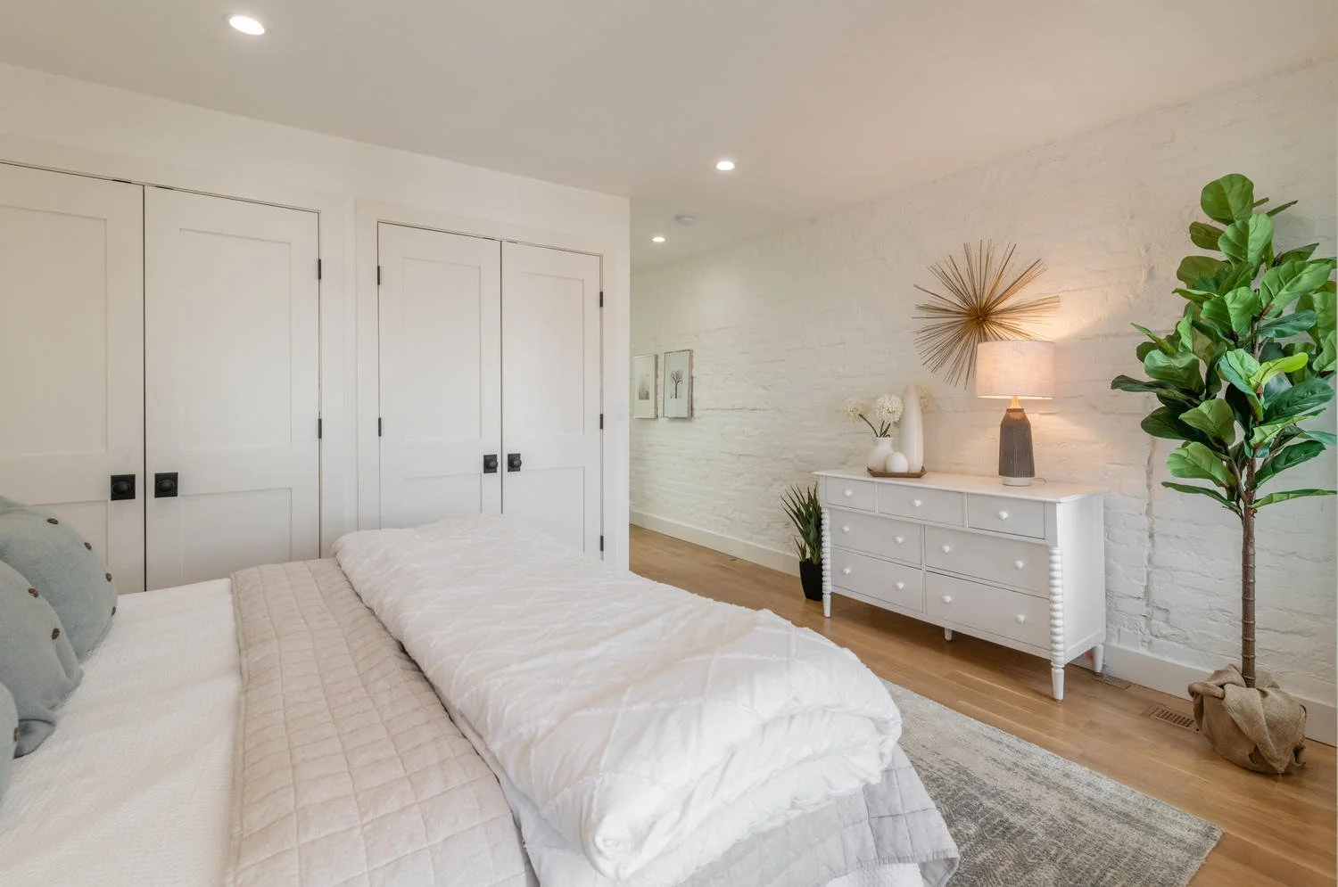 515 F St NE Washington DC-large-016-022-DSC 9828-1500x995-72dpi.jpg