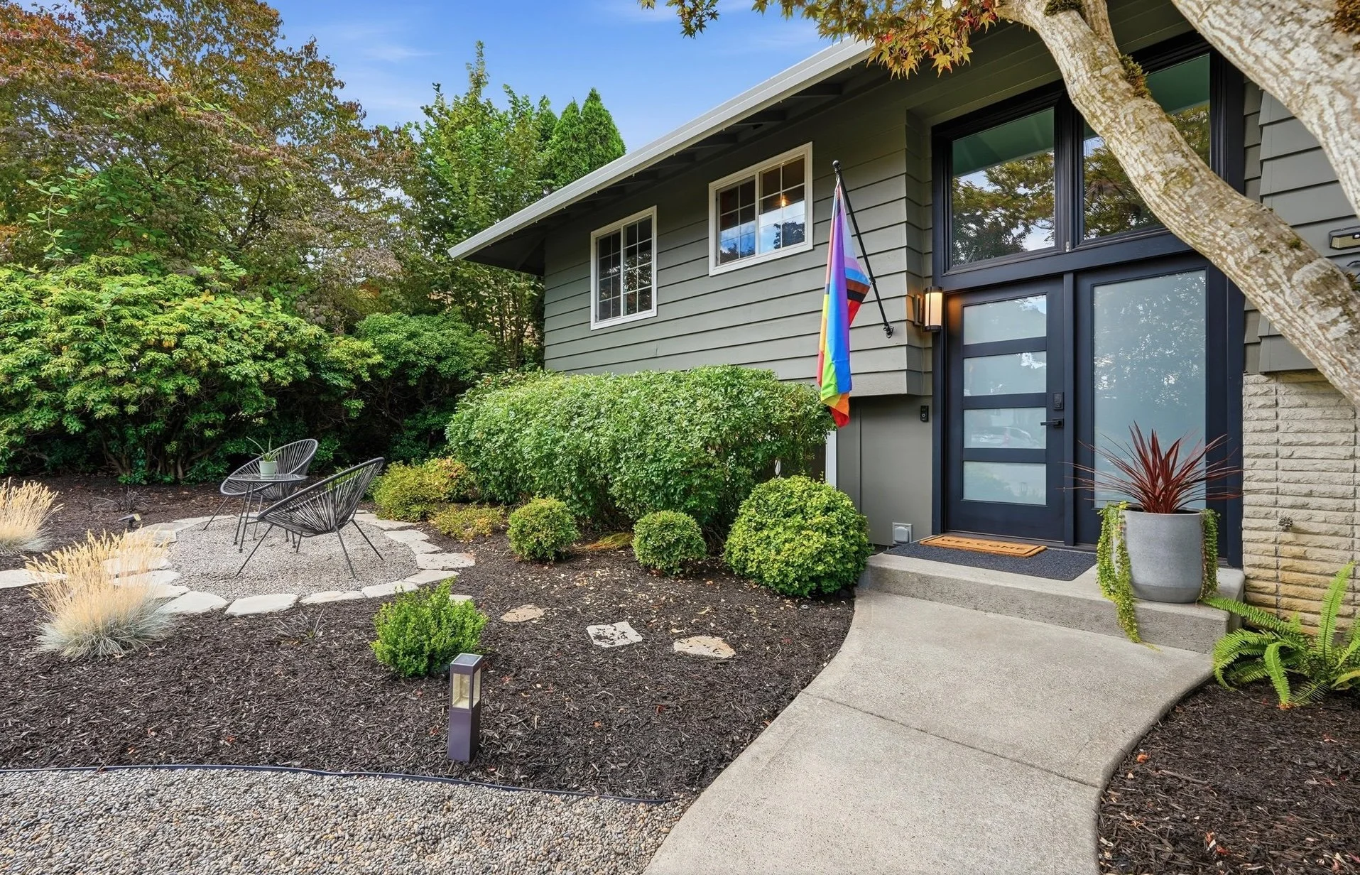 3211 SW Ridge Dr, Portland, OR 97219 | Sold for $655,000