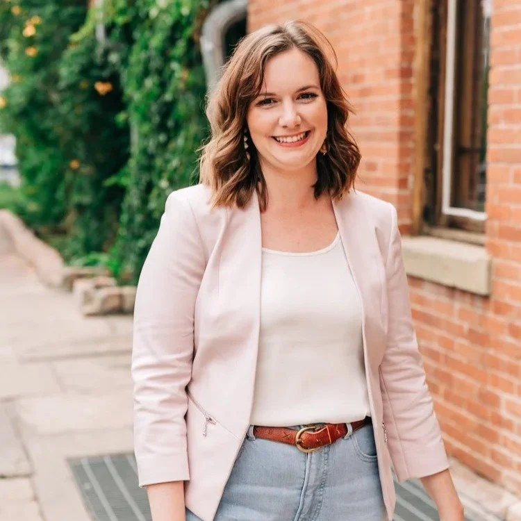 Hi there I&rsquo;m Rachel, the creative behind Frolic and Fern.

With over a decade in the design world &mdash; from branding to lifestyle apparel &mdash; I&rsquo;ve explored a lot of creative spaces. But I always find myself coming back to stationer