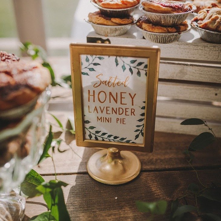 Adding signage to your dessert display is such a simple way to guide guests and add a thoughtful design touch ✨

Also&hellip; these mini pies. We&rsquo;re still thinking about them. Guests definitely didn&rsquo;t hold back (a few may have made their 