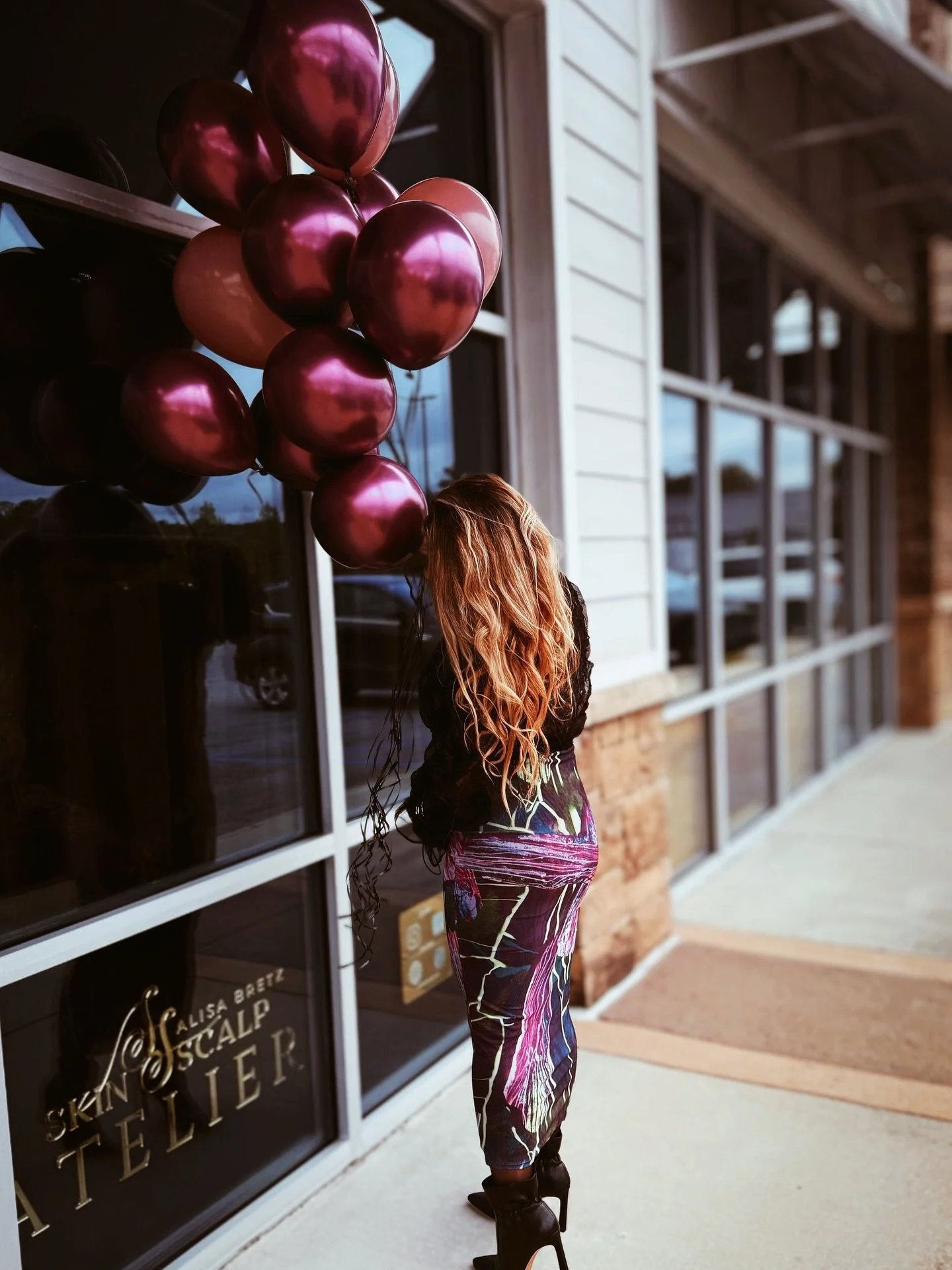 One month ago, I opened the doors to my Skin &amp; Scalp Atelier&hellip; @skinandscalp.co  and this first month has been more beautiful than I ever imagined.

I am endlessly grateful to every client who has come in, experienced my work, shared moment