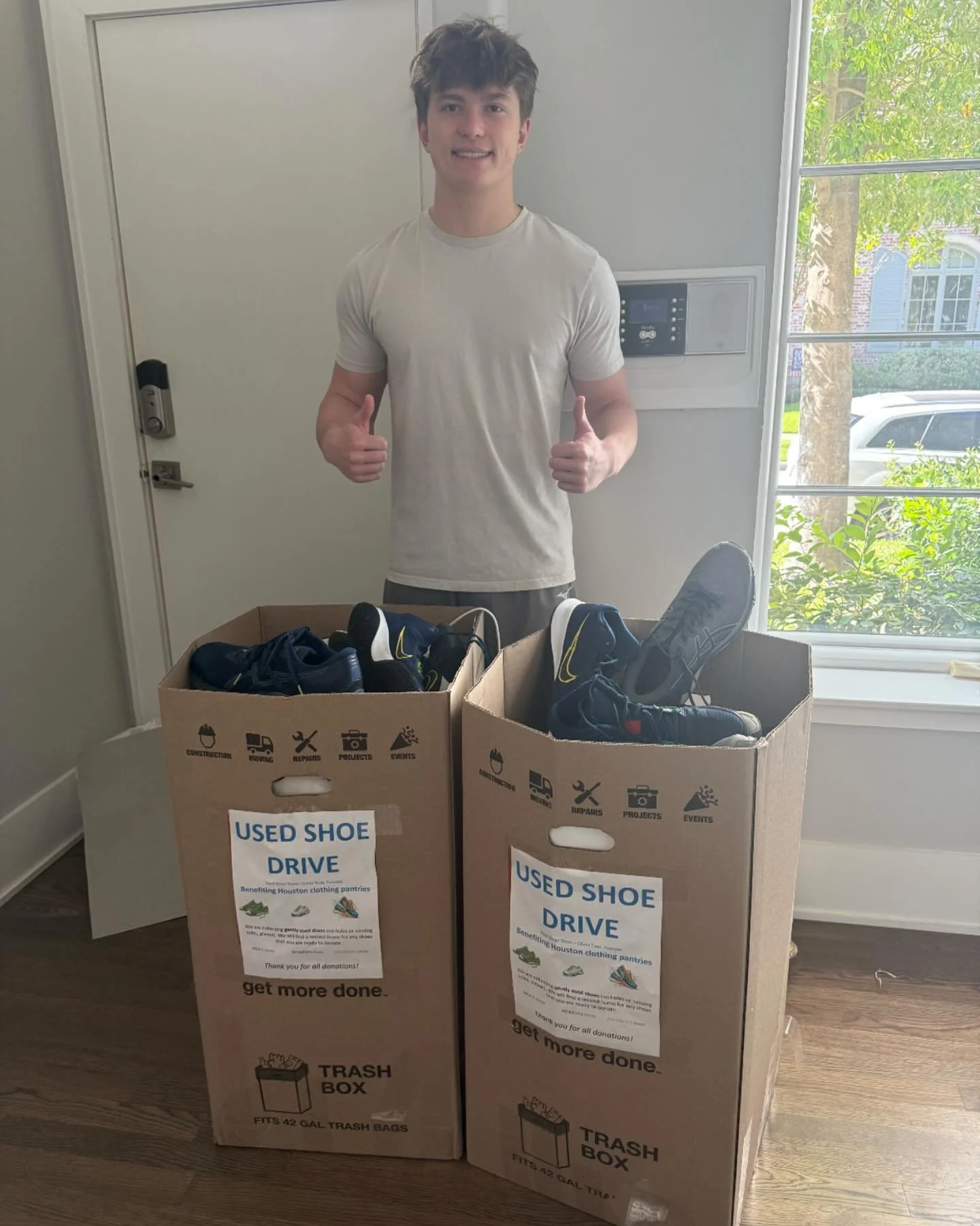 Thank you, Project Ambassador evan.nanna ! Evan organized a drive at sjsmavericks where families donated 60 pairs of shoes for Next Step Shoes. Thank you, Evan and SJS, for making a difference in the lives of underserved Houstonians!