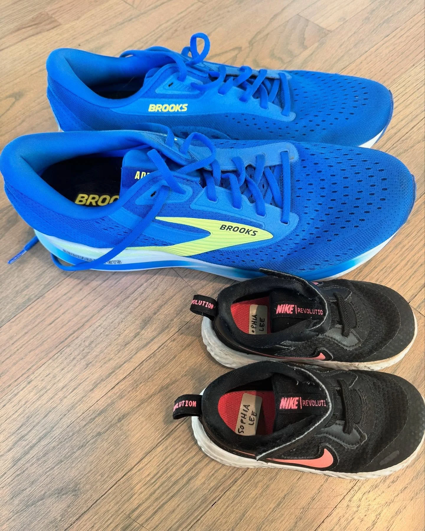 Norah Ramesha and @steschool have hearts for service! Norah served as a Next Step Shoes Project Ambassador and helped collect 75 pairs of shoes to help Houstonians in need. Thank you!