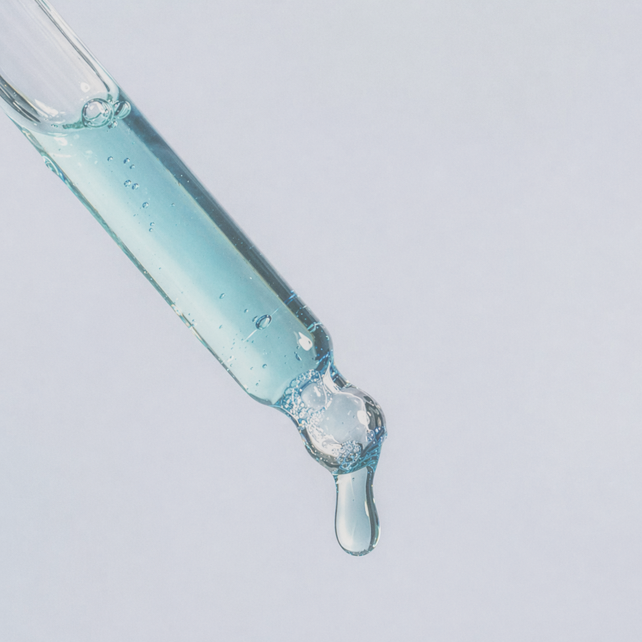 Zola_Blue_Nuru_Blemish_Serum_Macro+1.png