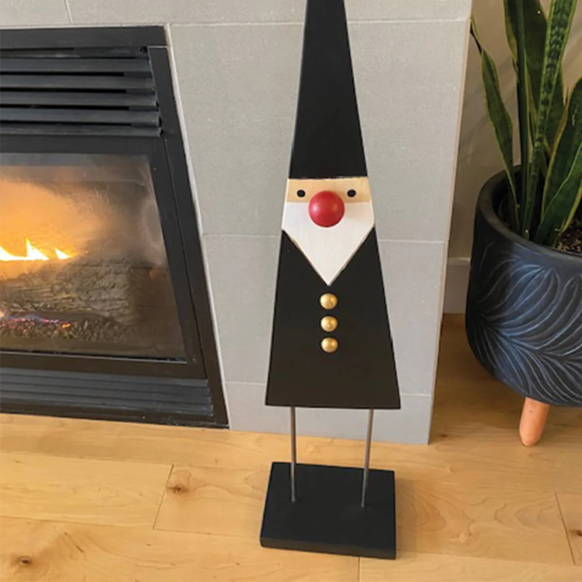 deanweatherston-standingsanta-blk.jpg