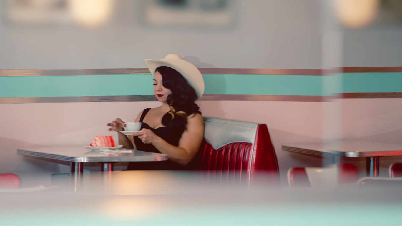 MAE OUT WEST Episode #27 | Western Swing and Honky Tonk Radio Show