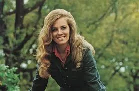 Connie Smith - Mae Out West.jpg