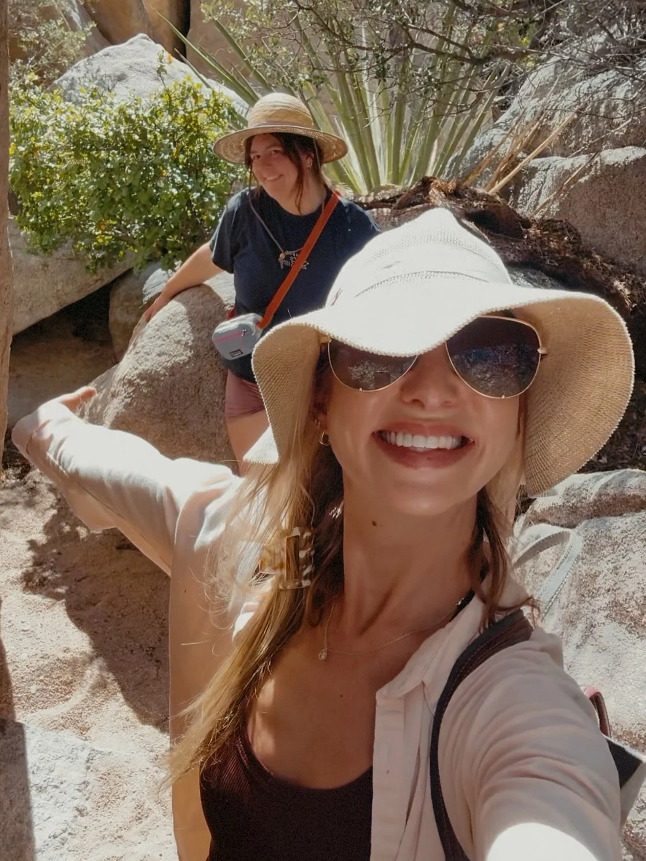My heart is soooo full 🌞✨

I spent the past 5 days hosting a stargate portal retreat here in Joshua Tree 🌞📜🌵 frolicking in rural ancient sites, singing ancient songs, opening ancient portals and connecting with our highest selves! From ecstatic d