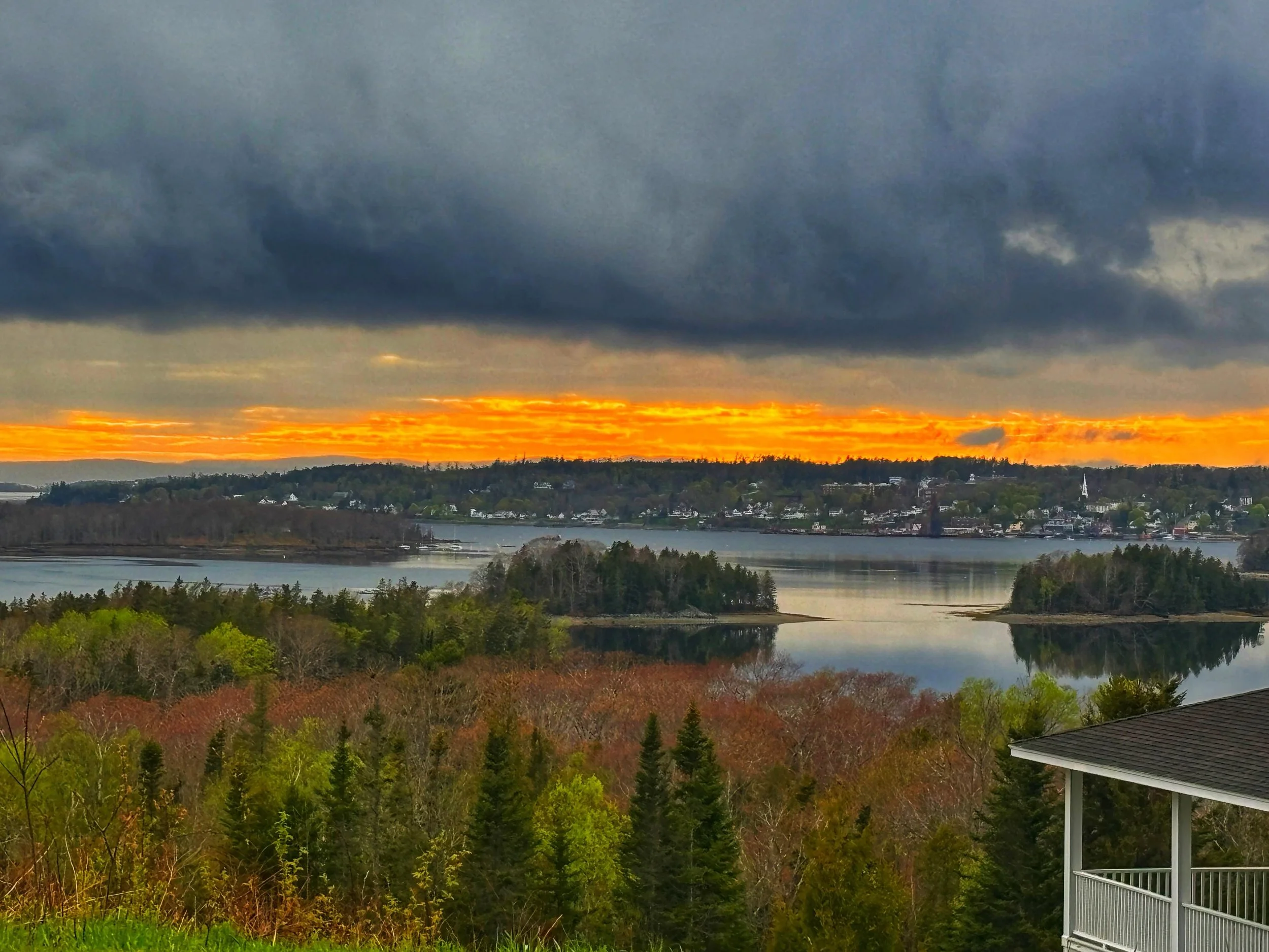 Good night, Maine.