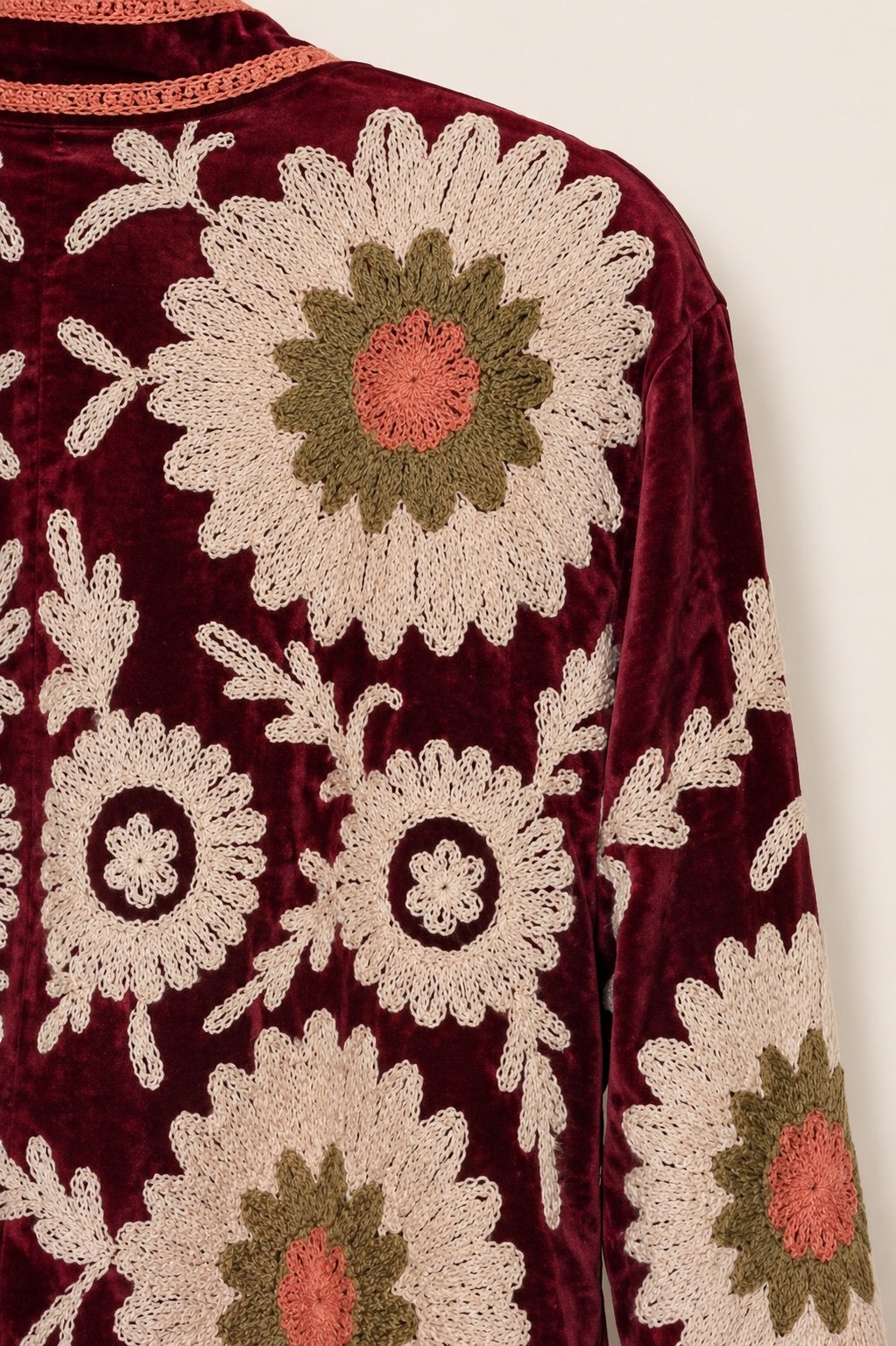 Kimono Maraja Cherry 2.jpg