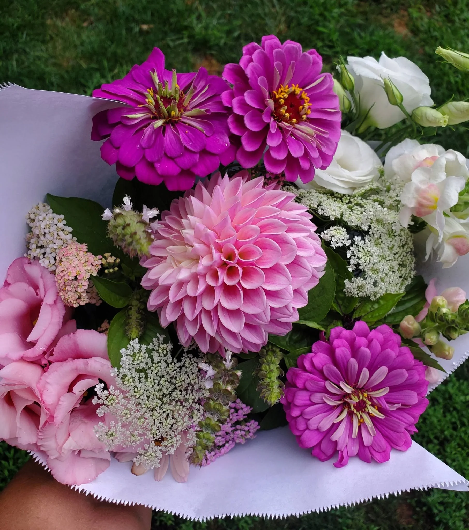 Pastel Deluxe Garden Bouquet Mix