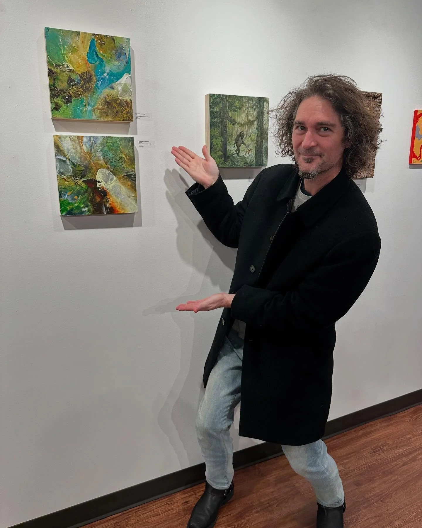 Opening reception pics of @chrisfosterart and @jessicawarrick at the &ldquo;Smalls Show&rdquo; @brassworksgallery in #pdx This event and exhibition has multiple layers of fun 🤩 and divergent inspiration! Thank you Robin @undergroundrobin for your su