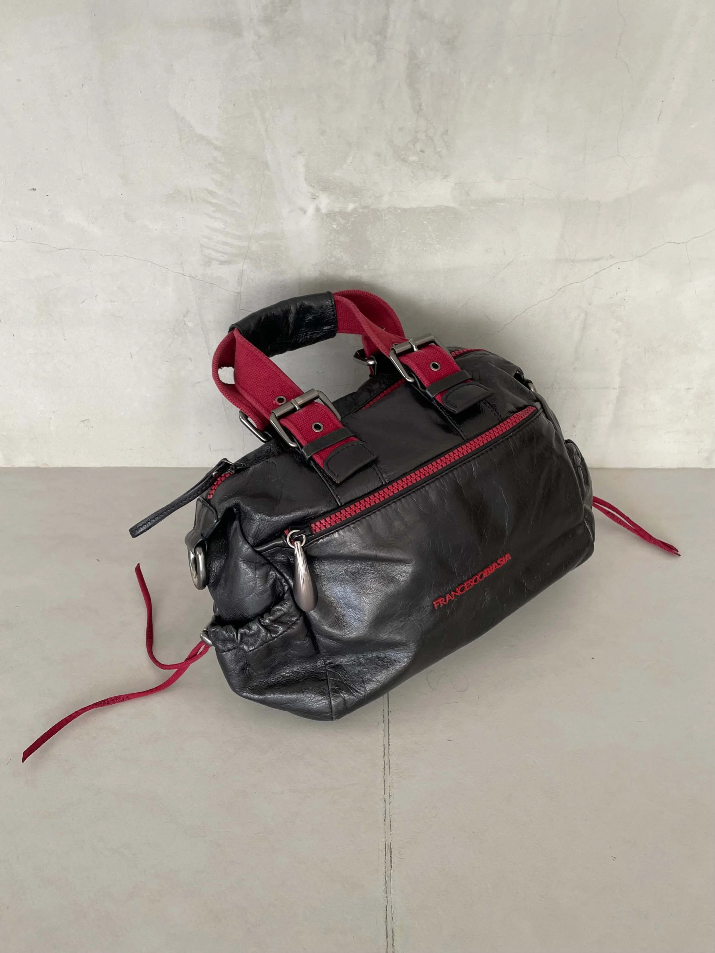 BLACK LEATHER & HOT PINK CROSSBODY BAG