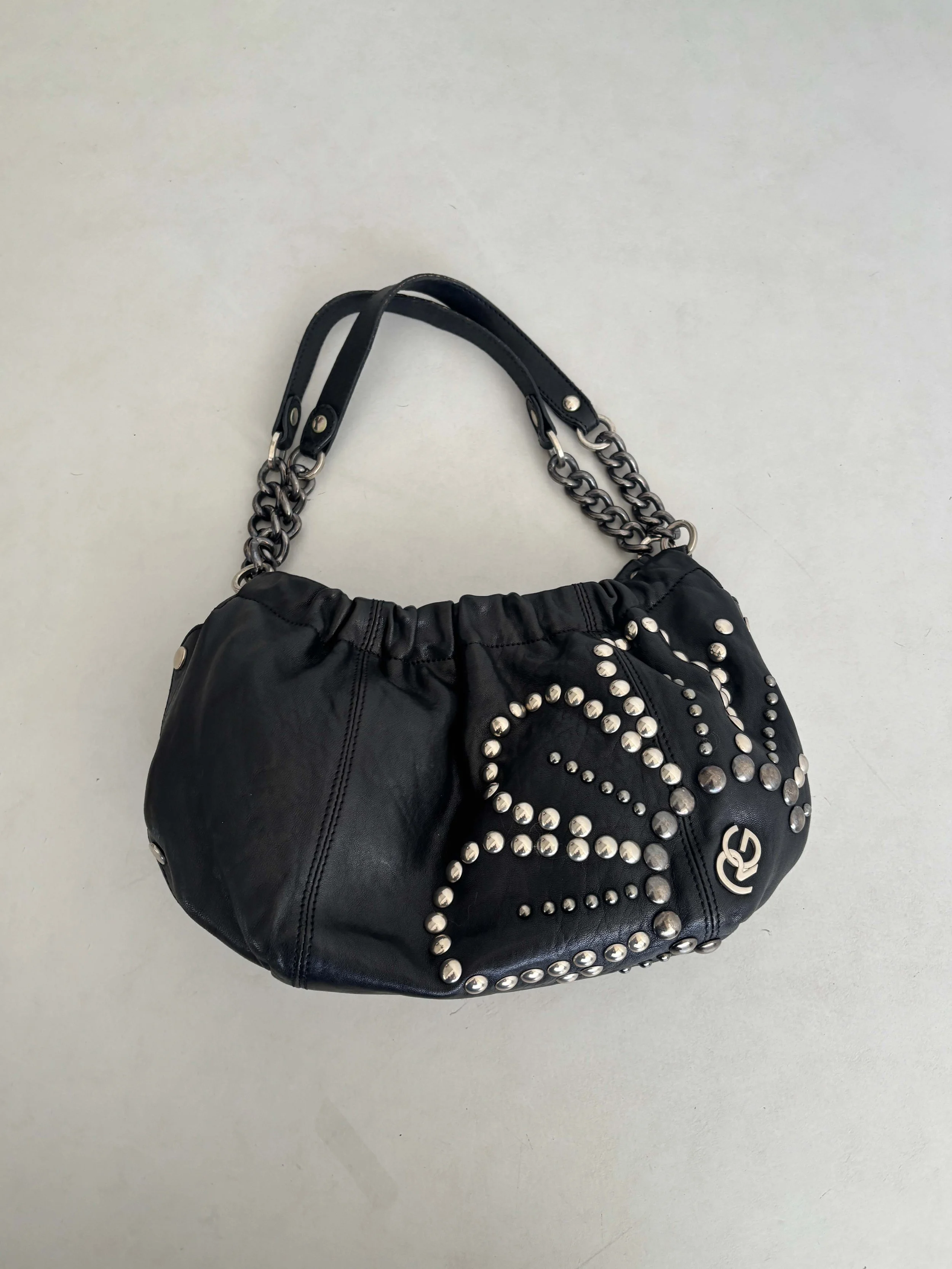 STUDDED FLOWER LEATHER CHAIN BAG