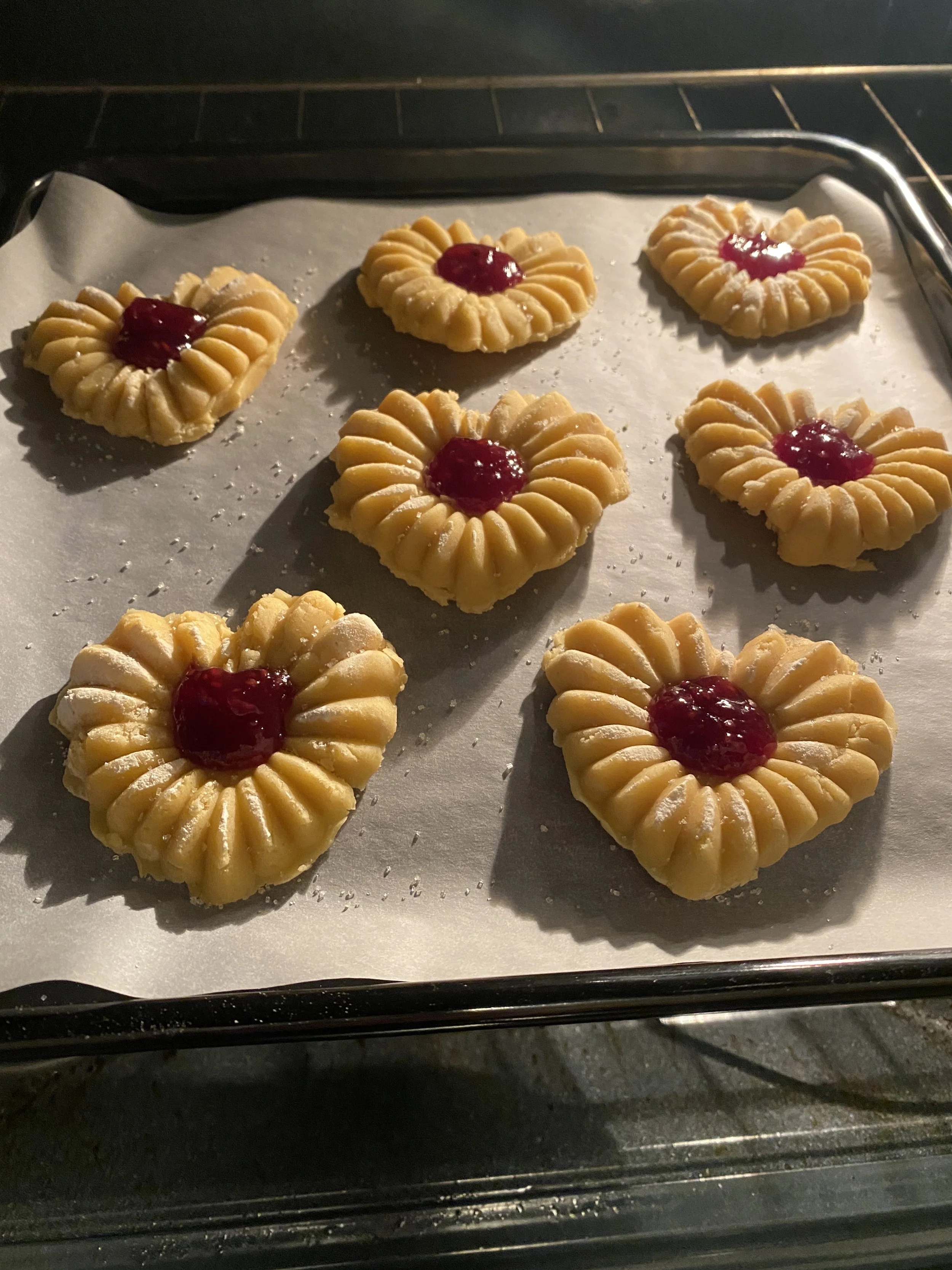 Butter cookies with raspberry jam