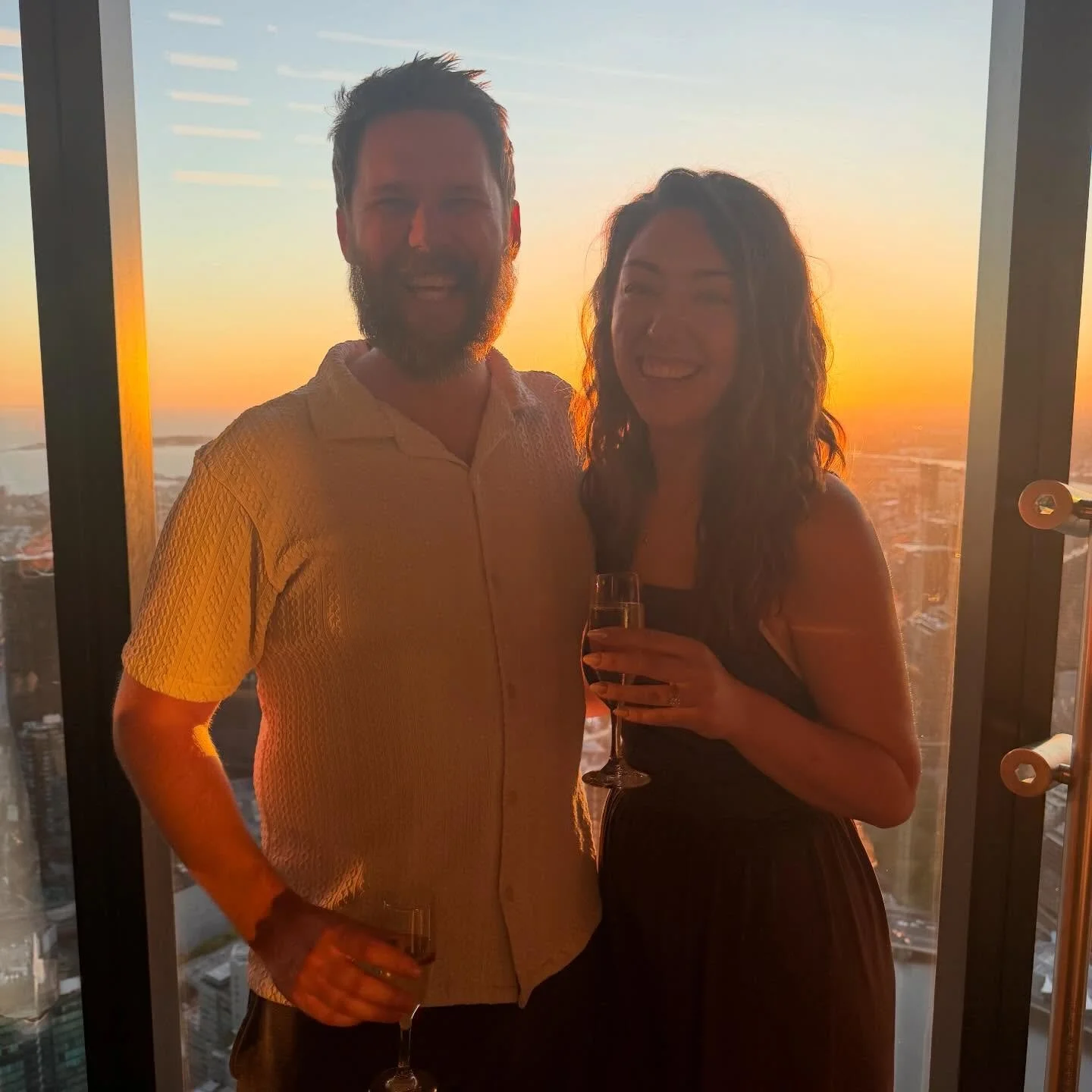 So this is what happens when you start wearing your hair naturally curly 🥹
Wedding chats unlocked for all 2026 appointments 🤍✂️