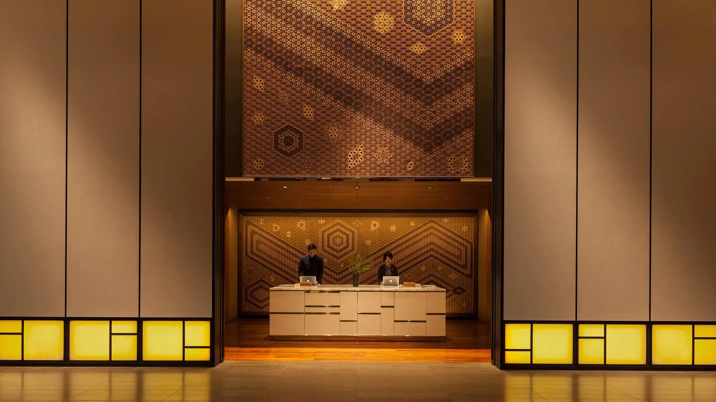 Andaz-Tokyo-Toranomon-Hills-P1277-Reception.webp