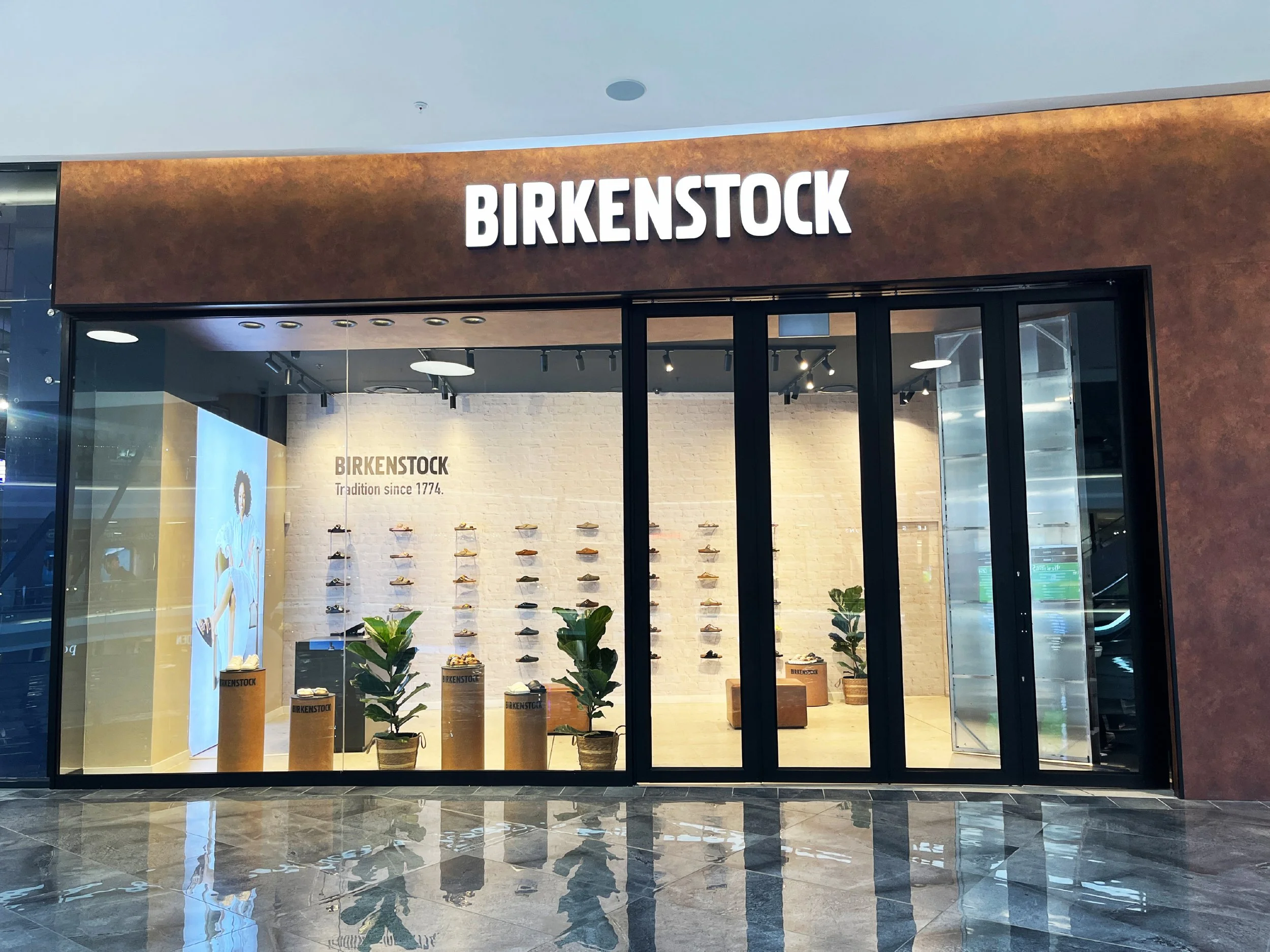 Birkenstock - Fourways Pop Up b.jpg