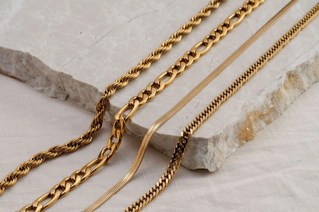 Abadea_launch_goldnecklaces.jpg