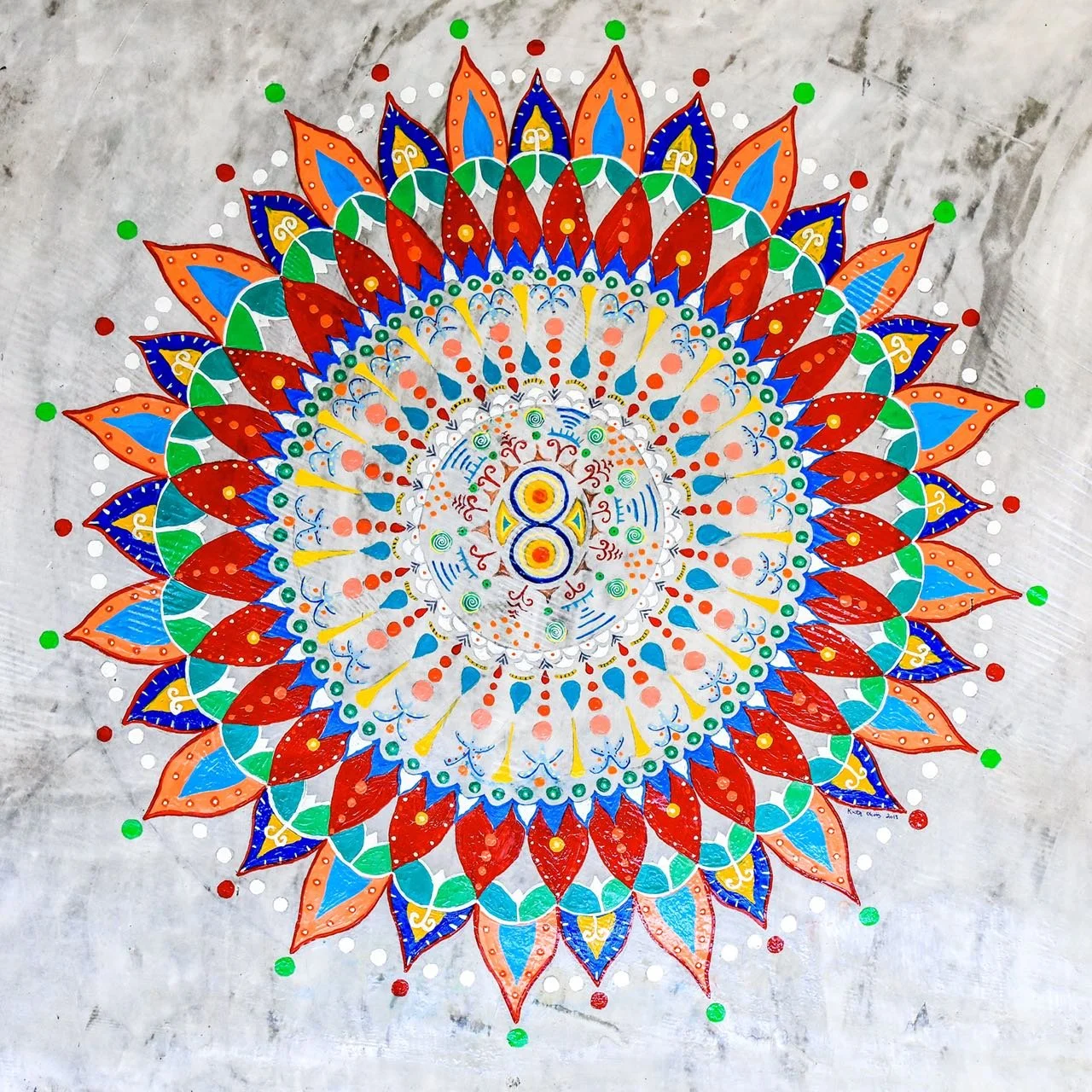 Mandala in Thailand,
Koh Jum 2018
​
Painted with boat painting.
Diameter:  80 cm
​