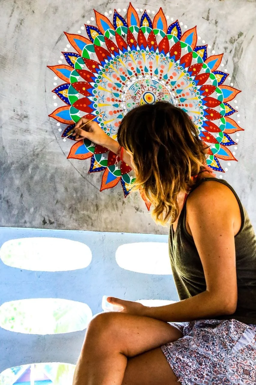 Mandala in Thailand,
Koh Jum 2018
​
Painted with boat painting.
Diameter:  80 cm
​
