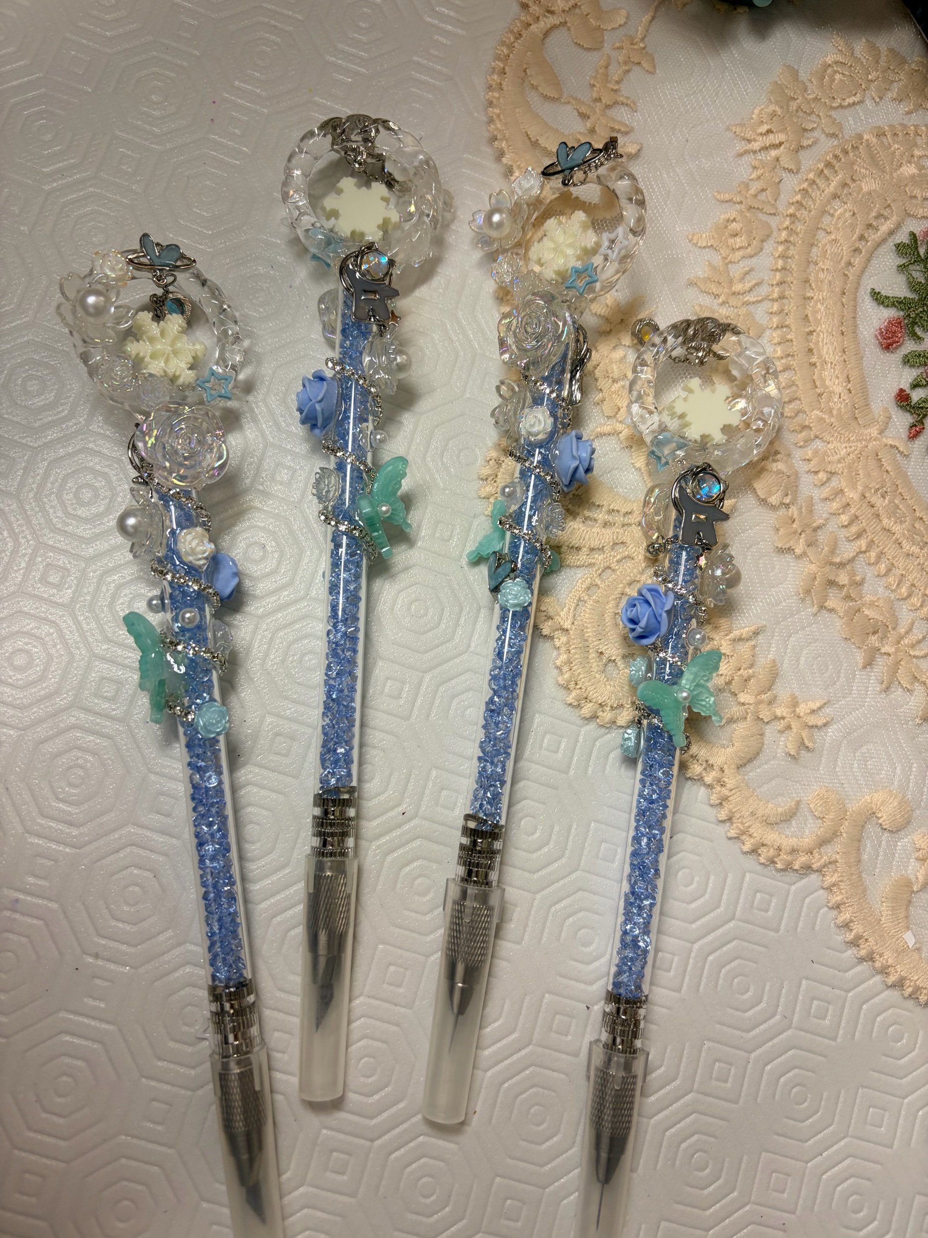 Fancy precision cutting knife