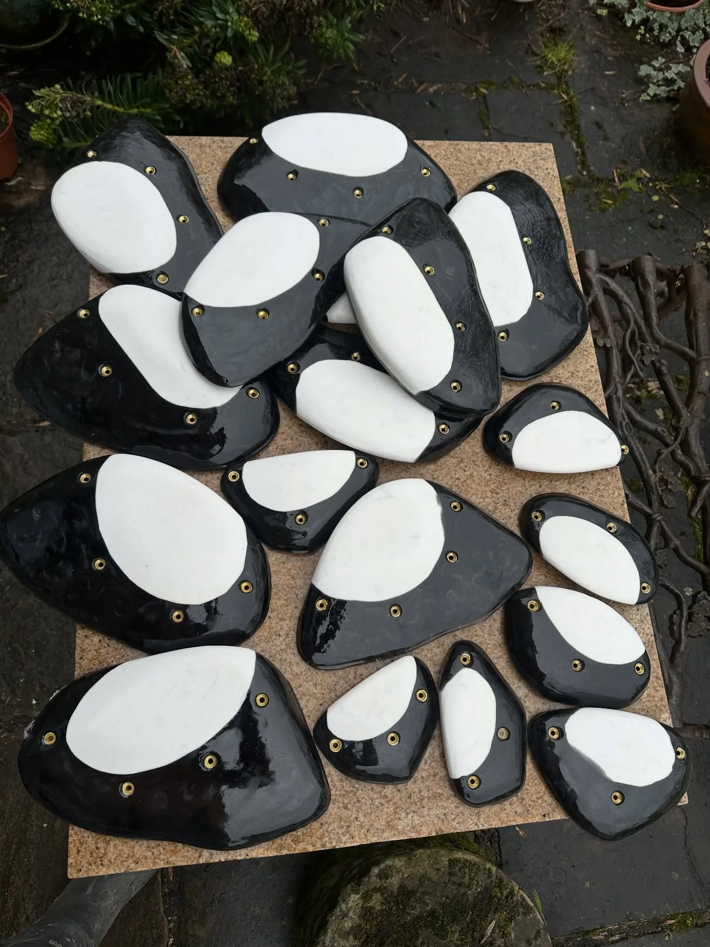 Our Corinthian marble set in black resin!

This is a new and improved design; we&rsquo;ve put a lot of thought into the shape of the edges and the low tex nature of the rock!

They feel very soothing to climb on against the intense friction of the gr