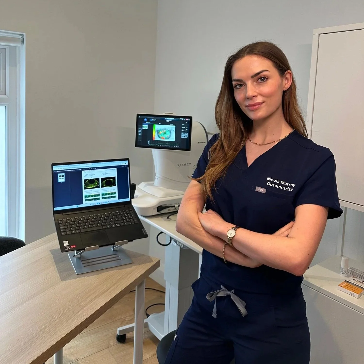 Optometrist performing IPL treatment for dry eye disease in Dublin.