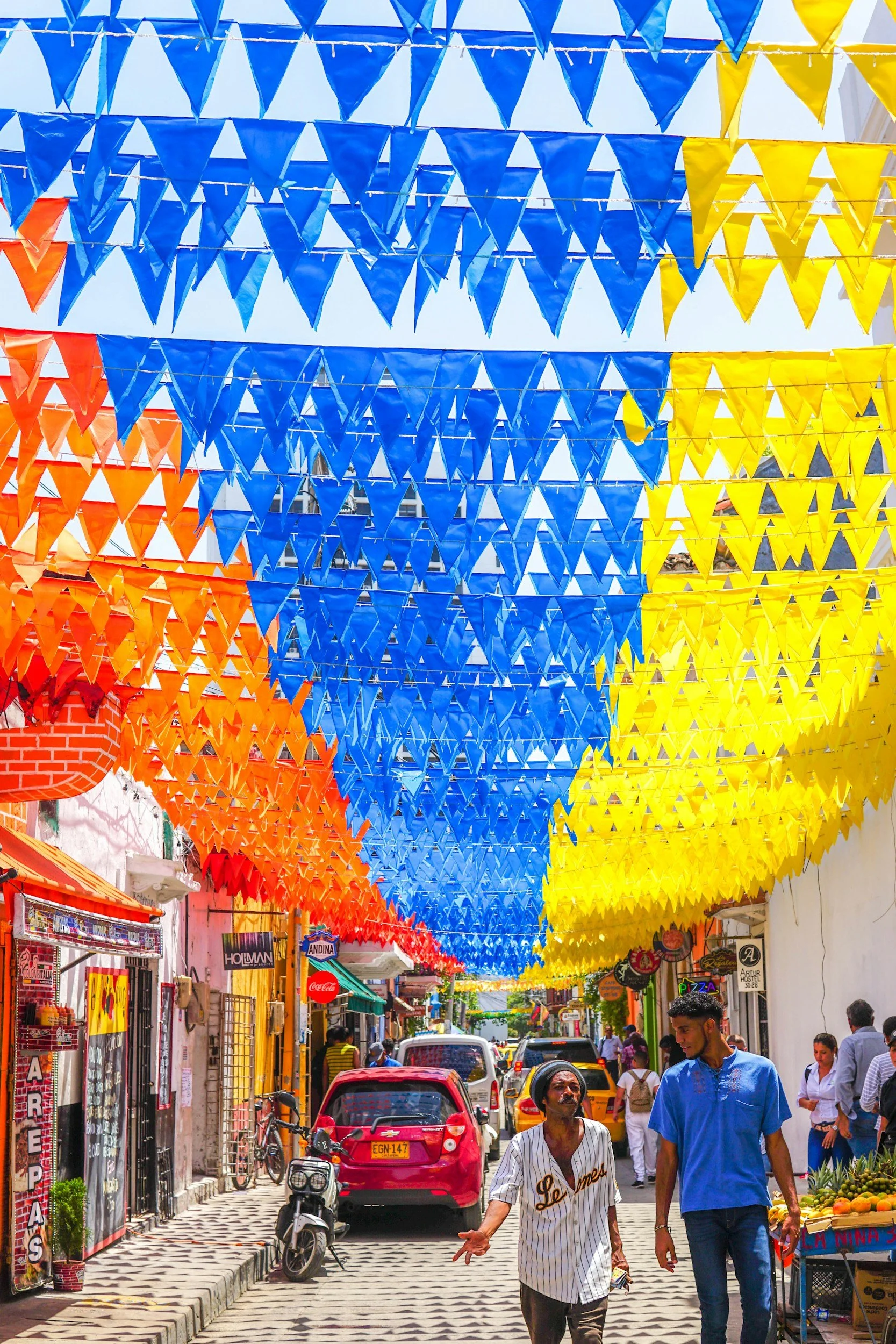 Comprehensive travel guide to Ecuador and Colombia