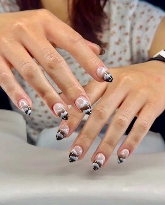 Black tips, soft gloss Gel X set by Lead Artist Jackie. 🖤🩶
&bull;
&bull;
&bull;
#gelx #apres #springnails #nailart #manicure spring2026 nailsnailsnails