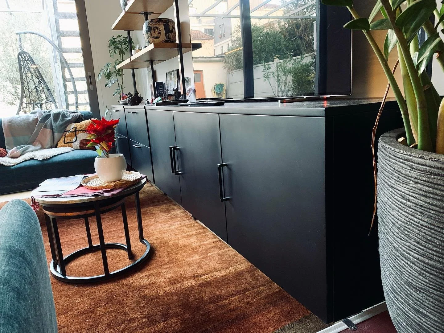 Meuble t&eacute;l&eacute; 

#b&acirc;timent #r&eacute;novation #appartement #r&eacute;novationappartement #r&eacute;novationparis #b&acirc;timentparis #peinture #ma&ccedil;onnerie #menuiserie #menuiserieparis #haussmanien #luxe #luxeparis #travaux #b