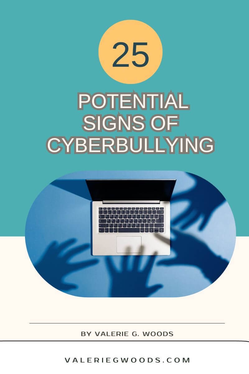 PDF cover for: 25 Potential Signs Of Cyberbullying