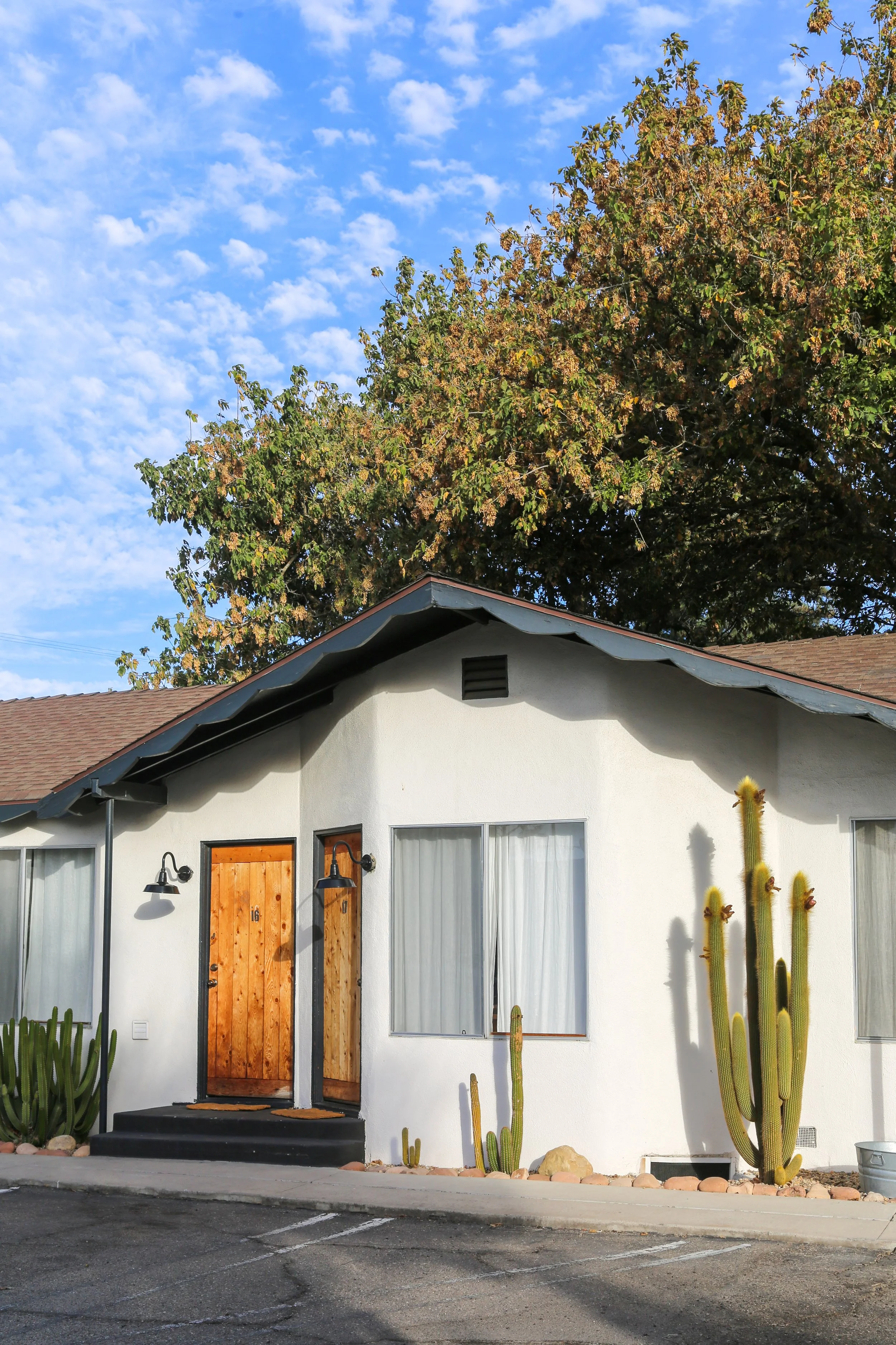EXTERIOR  ALAMO HOTEL VERTICAL LOS ALAMOS 4J0B6215.jpg