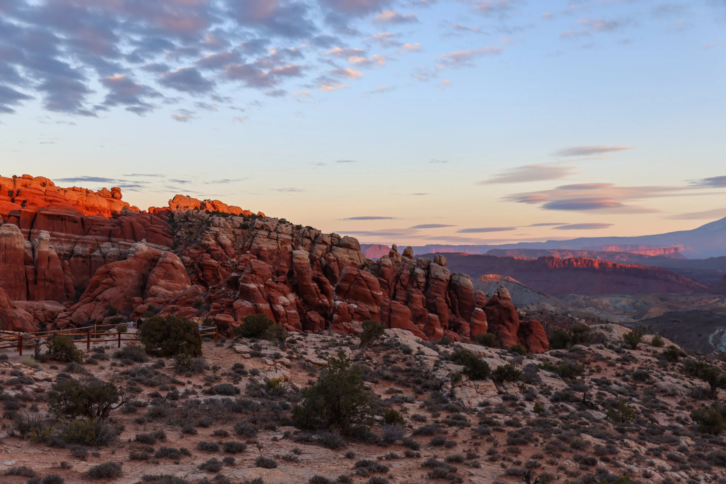 ARCHES SUNSET 4W1A2906-2.jpg
