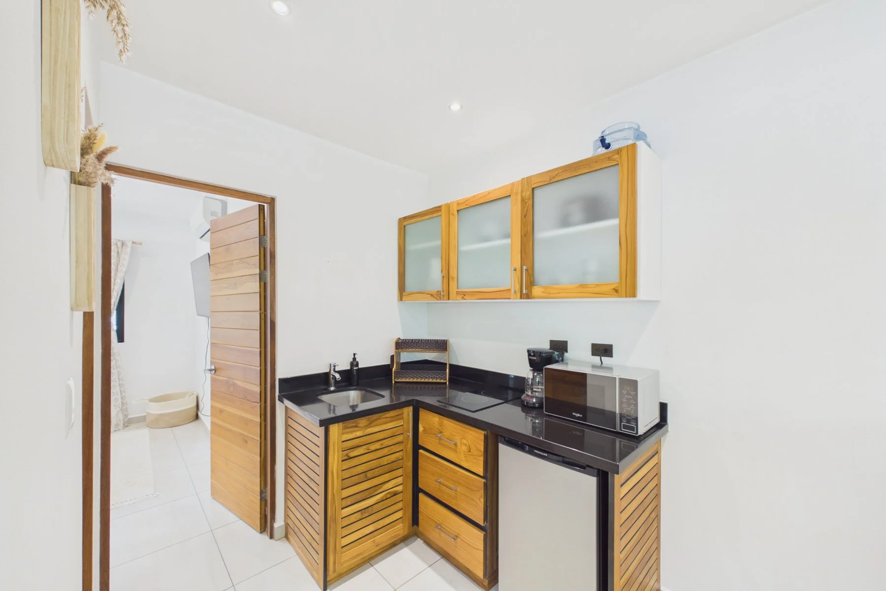 28-Plantara-Condo-2-6.jpg (Copy)