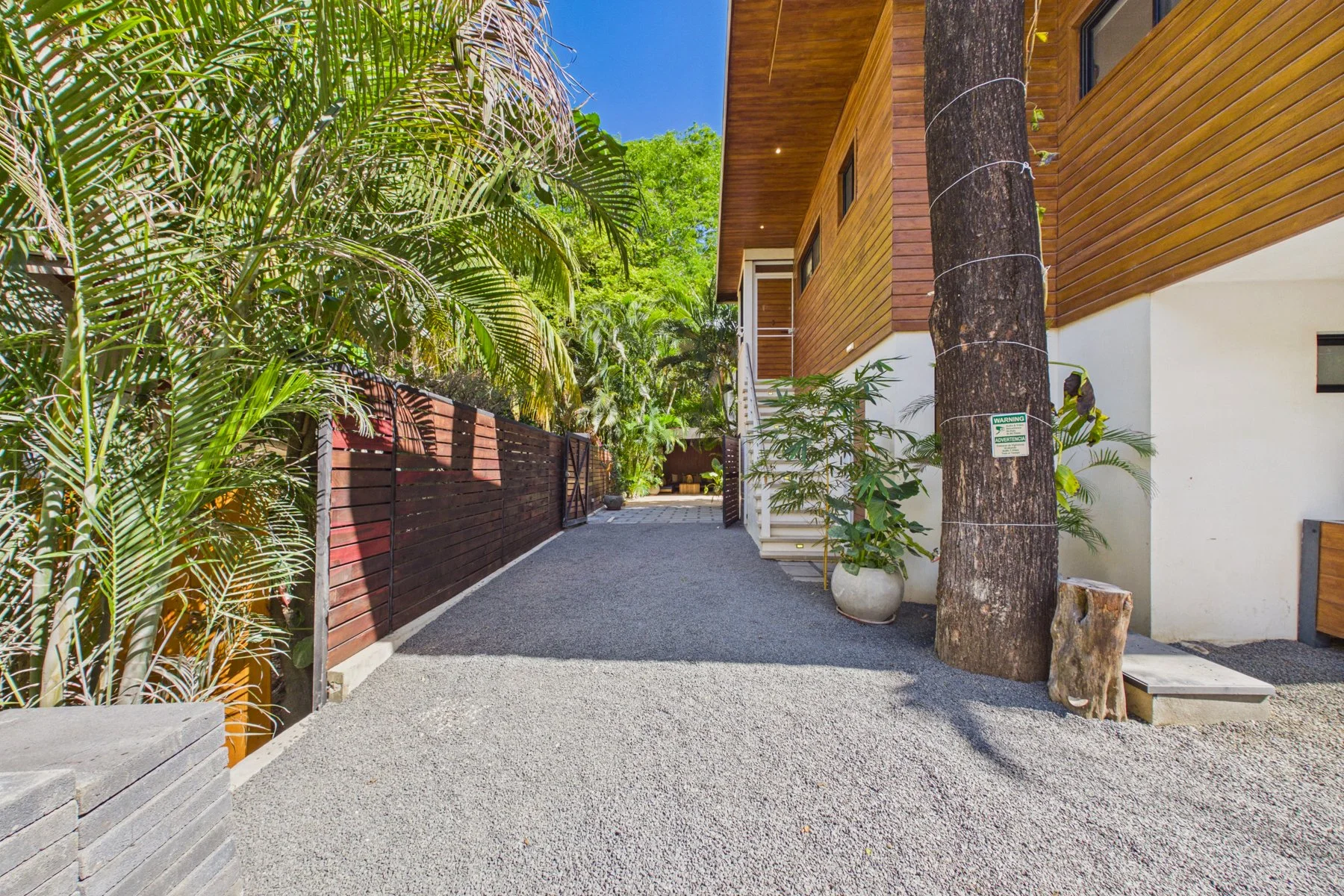 43-Plantara-Exterior-2.jpg (Copy)