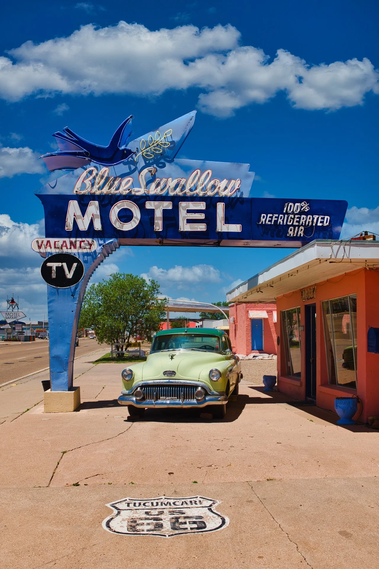 blue-swallow-motel_54534458022_o.jpg