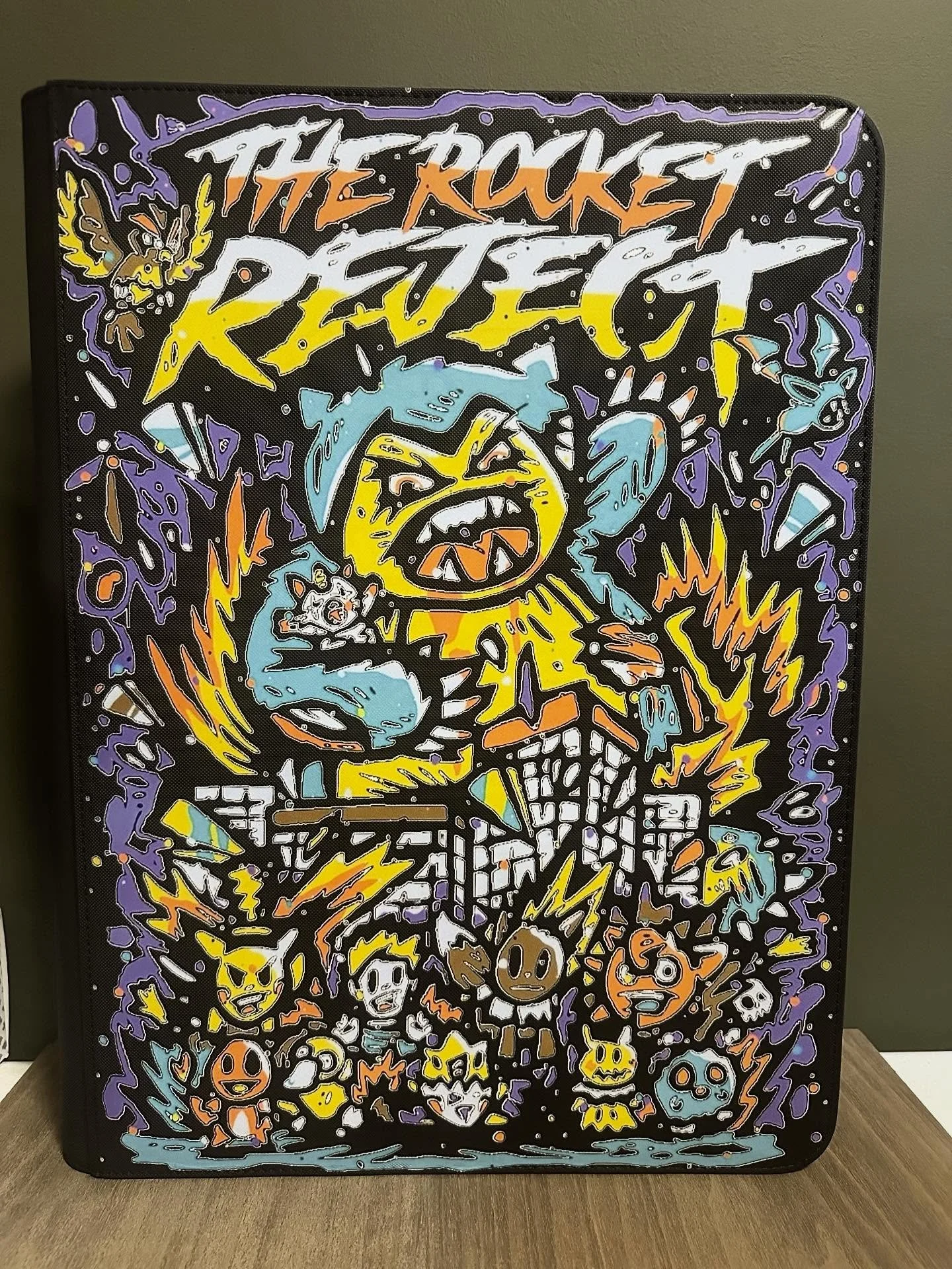 ✨ but make it custom ✨ 

my favorite binder to date for @therocketreject

#CustomBinders #PokemonBinders #VaultX #PokemonCollectors #PokemonCommunity #TCGBinder #CardCollectorLife #HouseOfEevee #PokemonCardCollectors #GyaradosVibes #BinderFlex #elite