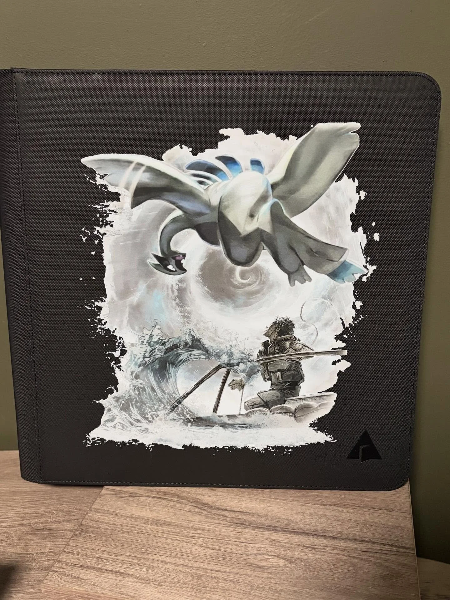 Custom Dragonite X Lugia for @pokebaily who witnessed my very first small binder business crash out and stuck with me for TWO customs! 

#Pokemon #Lugia #Dragonite #CustomBinder #PokemonBinder #PokemonCollection #HouseOfEevee #TradingCards #SilverTem