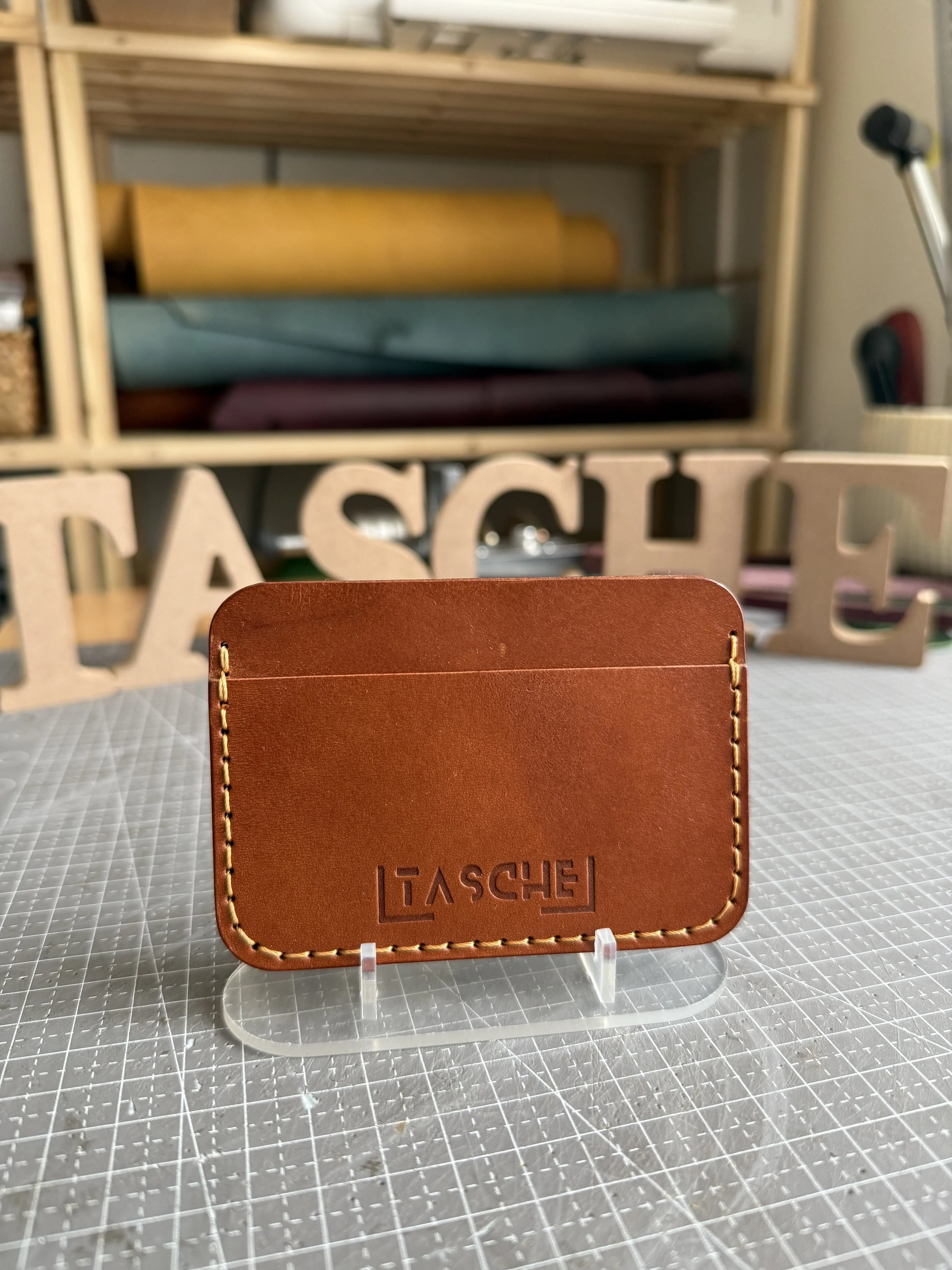 Minimalistic Horizontal Card Wallet V1 (Brown)