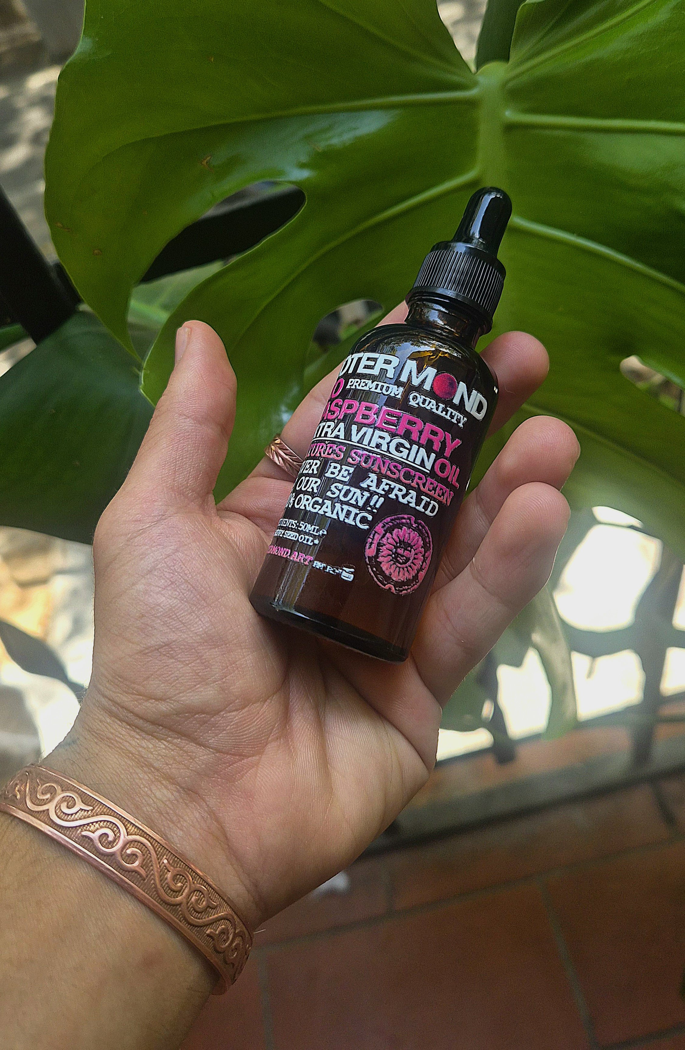 BIO RASPBERRY OIL - NATURES SUNSCREEN