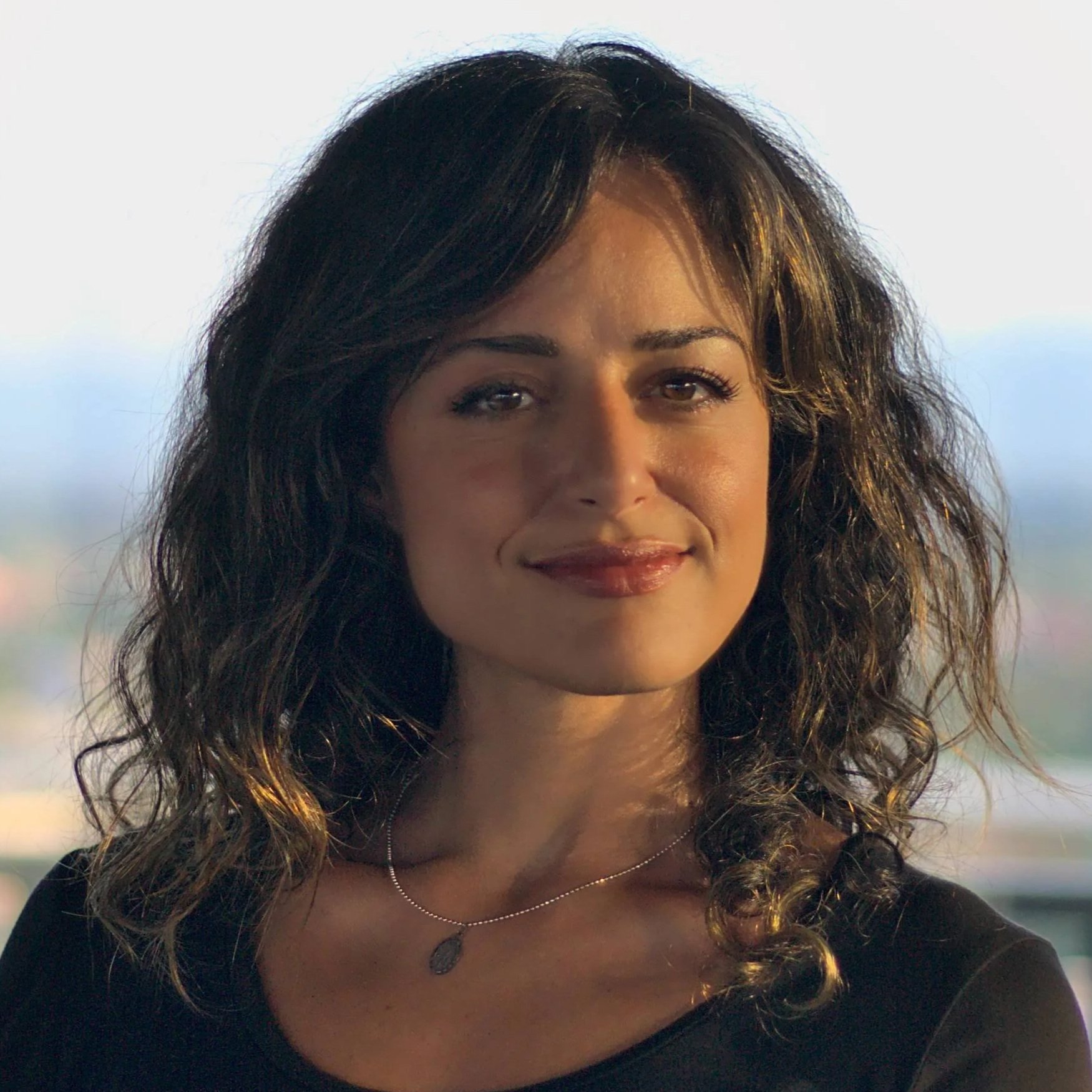 Sama Al-Khalili, cofondatrice de Perspective, agence spécialisée en visite virtuelle 3D immobilier.