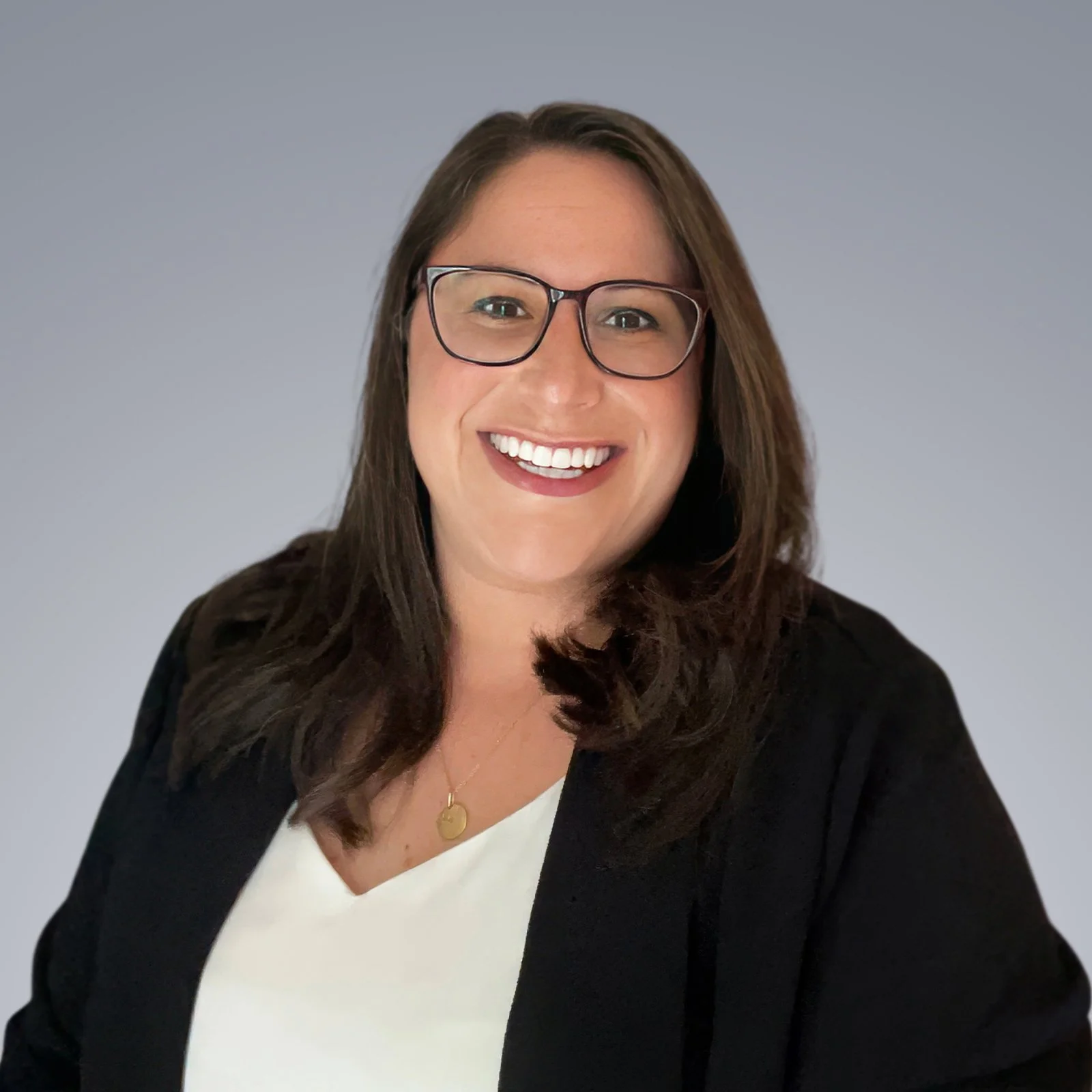 sara headshot 8 26 24.jpeg