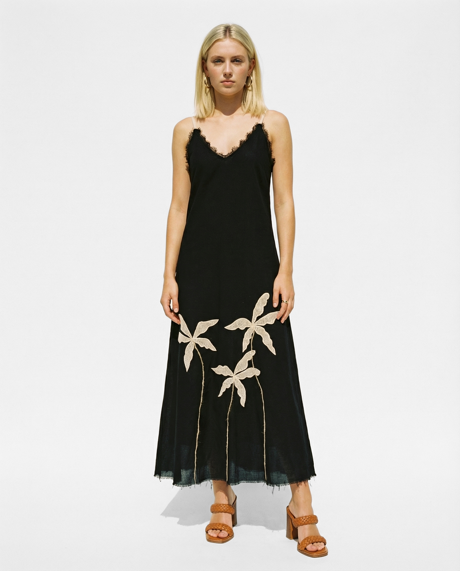 Palma Maxi Black 1.png