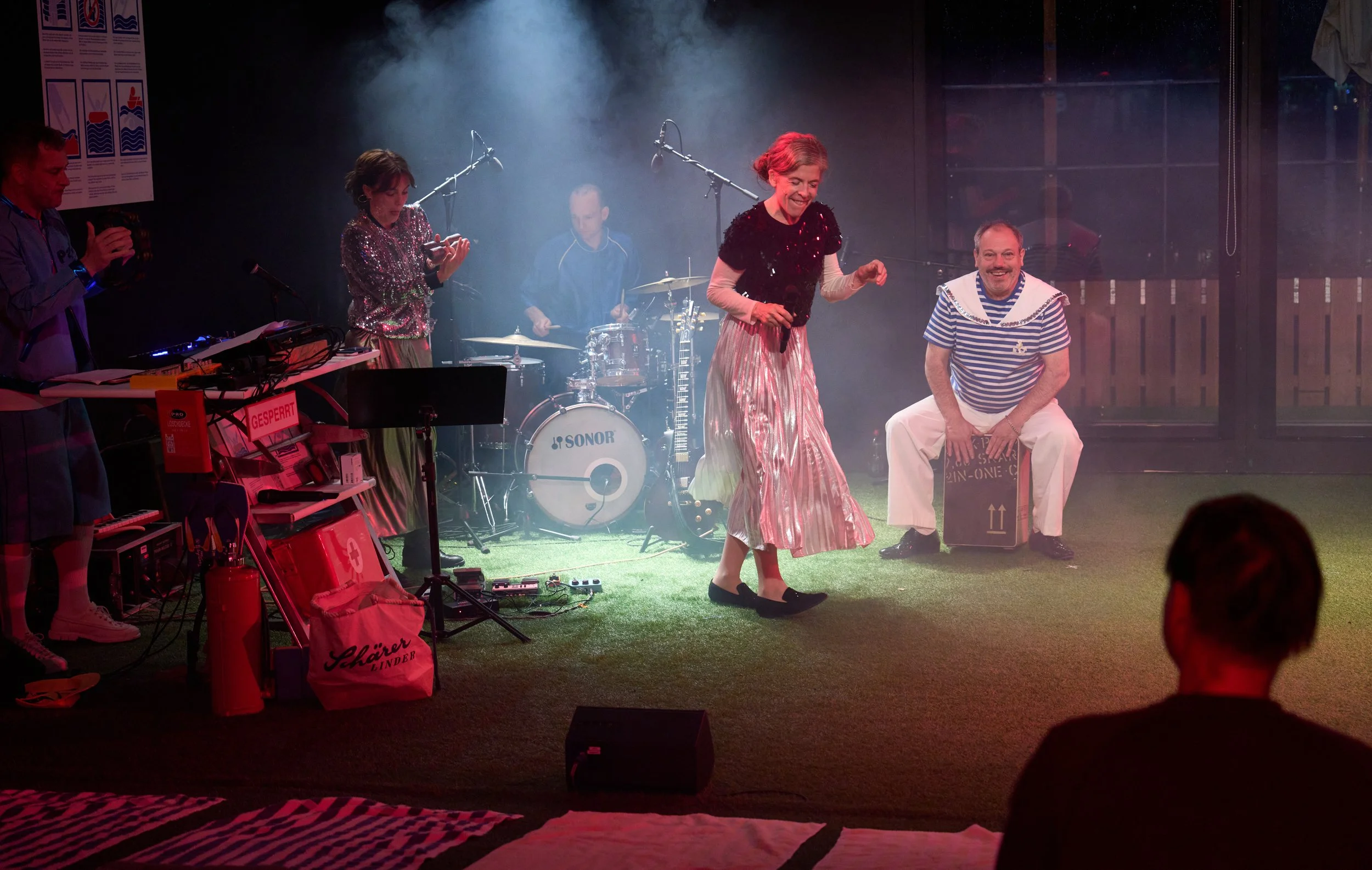 Christian Baumbach, Amelie Hug, Bastian Inglin, Tini Prüfert, Martin Engelbach / Foto: Emanuel Ammon