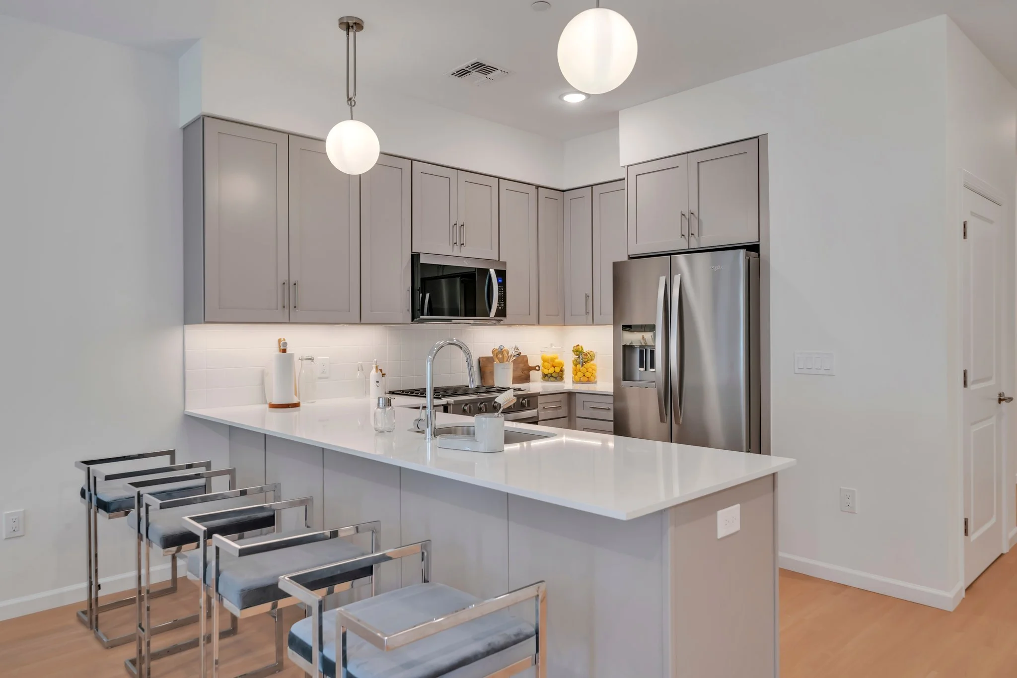 Afeeto-Cannon-House-Morristown-NJ-UD-Kitchen Townhouse-7.jpg